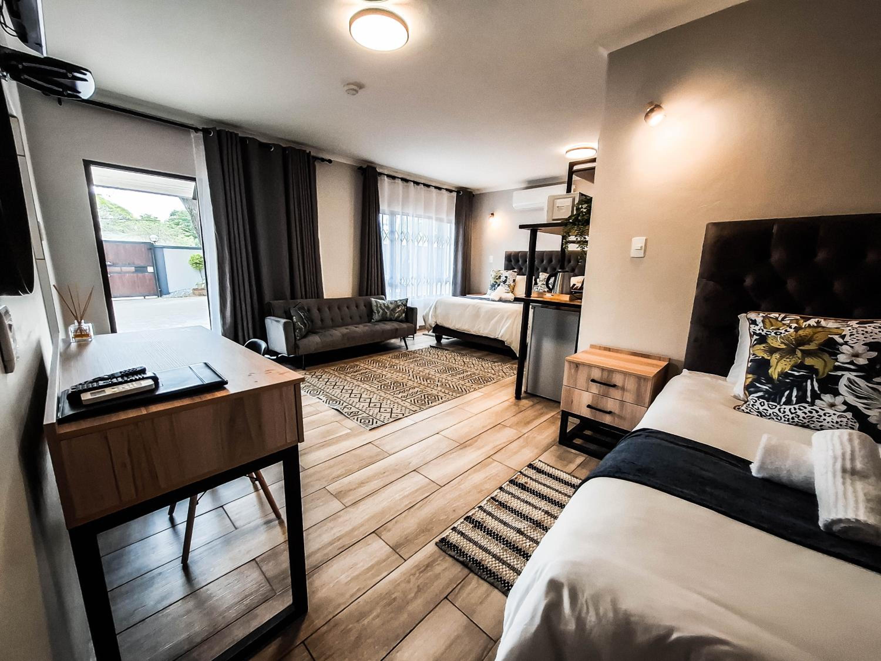 Deluxe Double Room - Photo 6