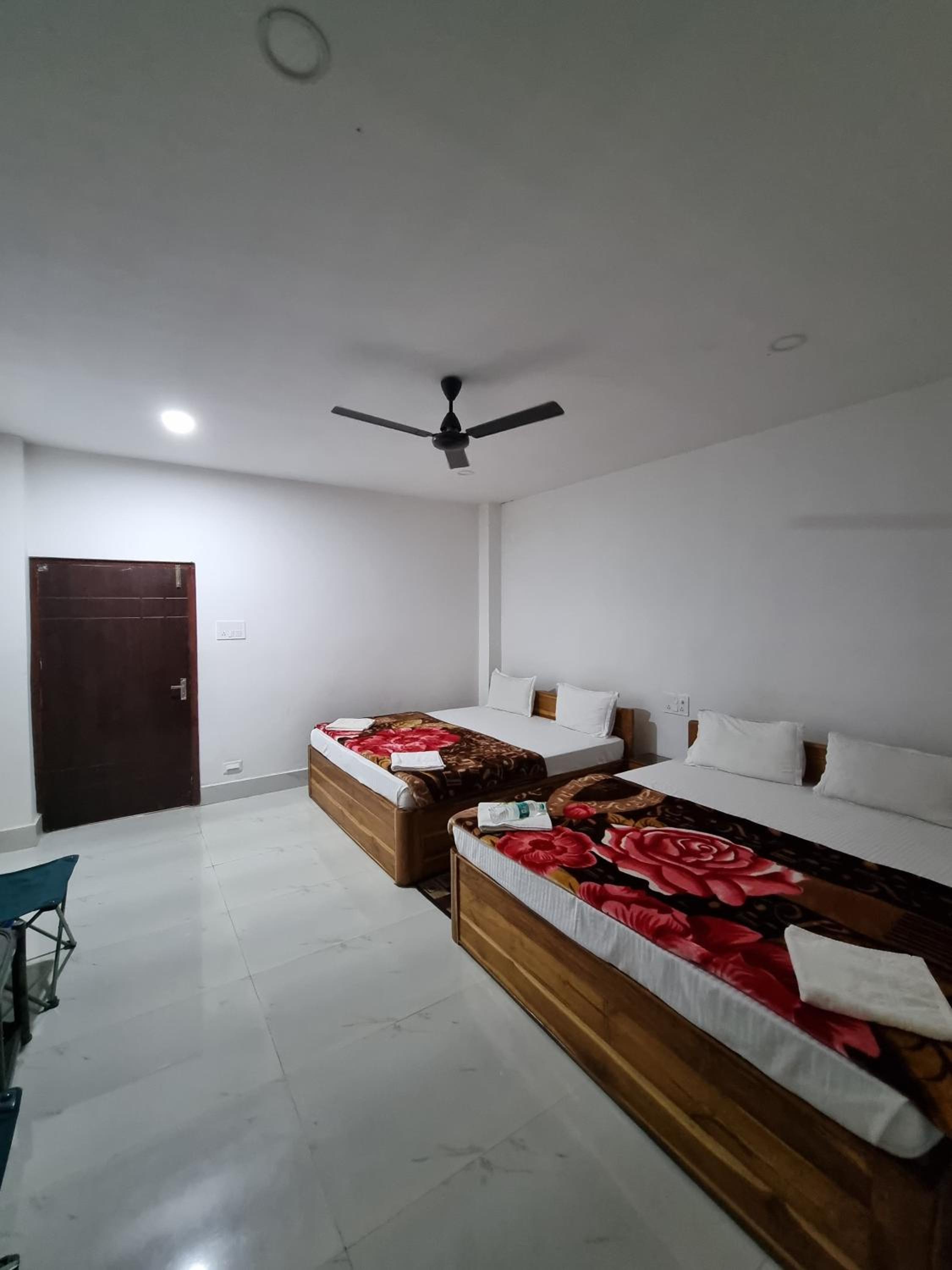 Standard Quadruple Room - Photo 4