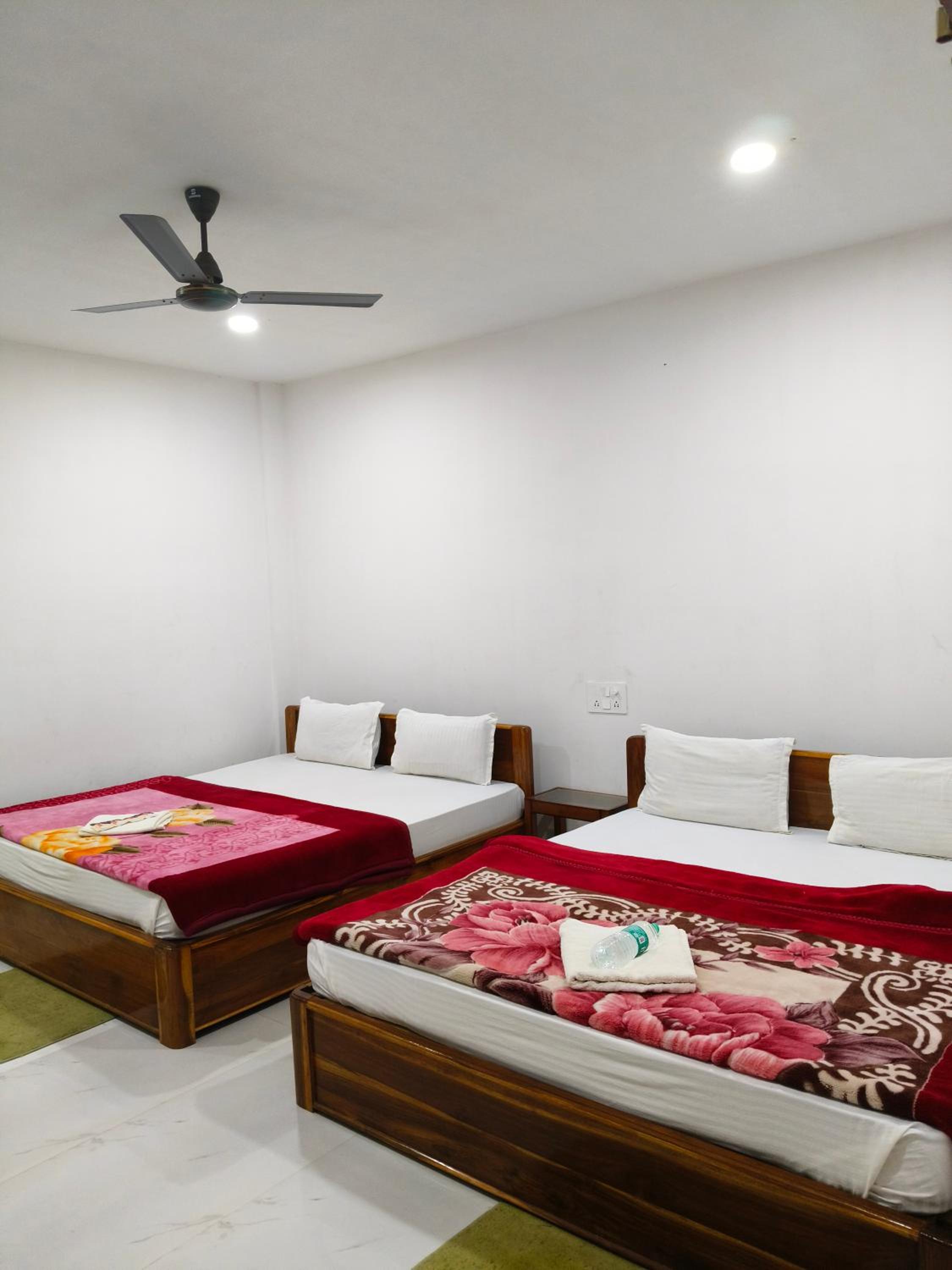 Standard Quadruple Room - Photo 1