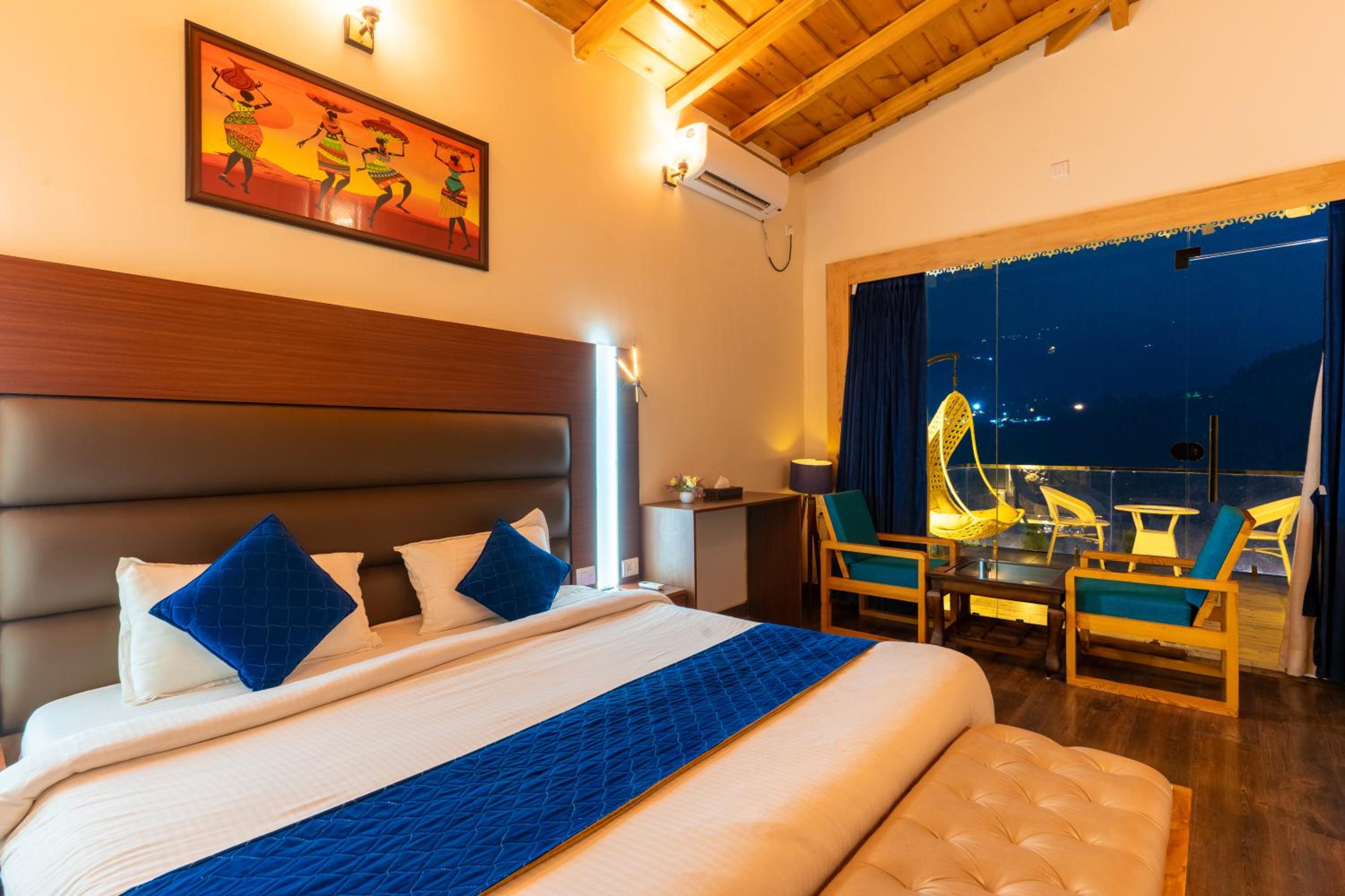 Double Room with Lake View - Photo 5