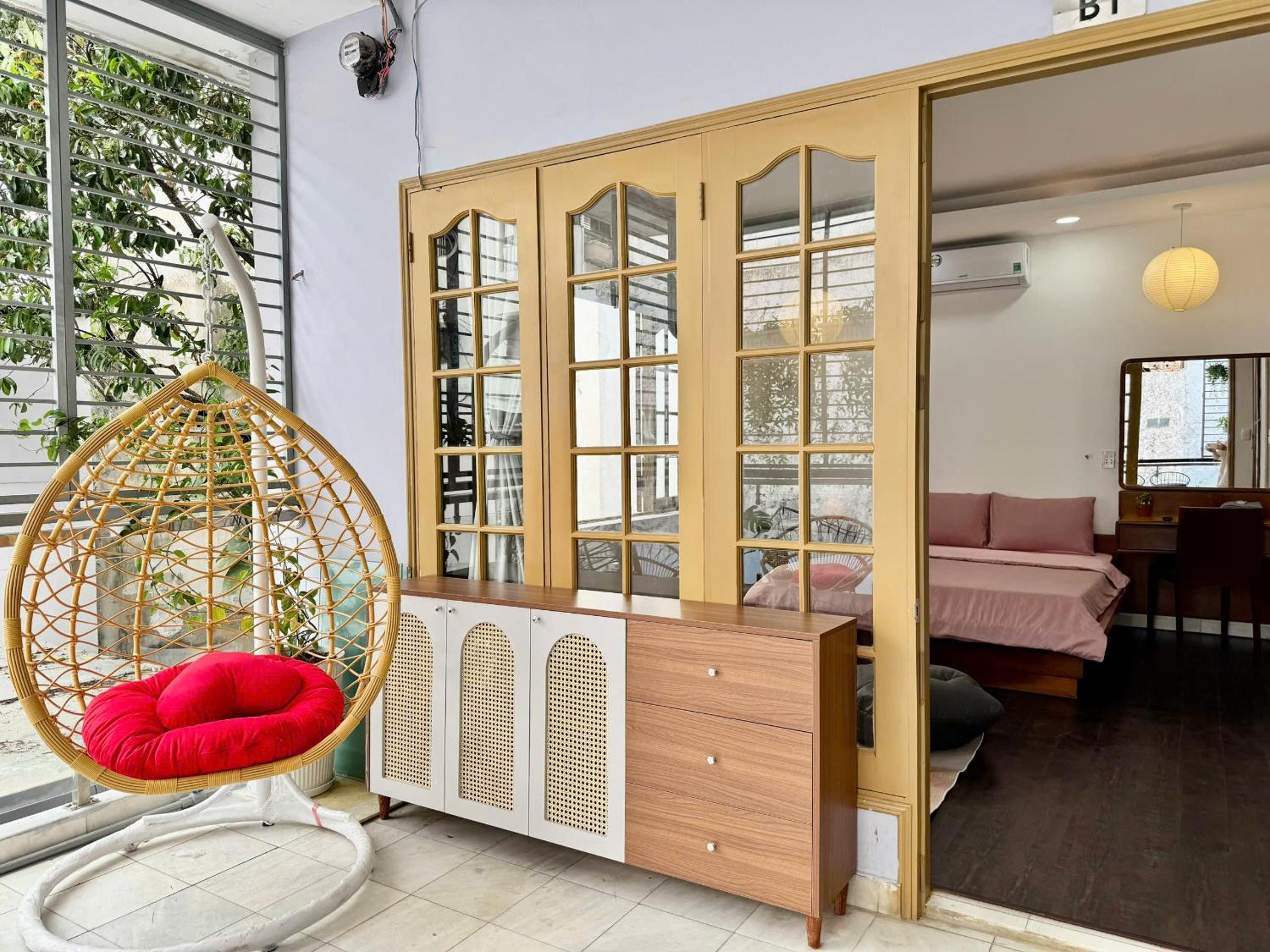 One-Bedroom Apartment with Balcony