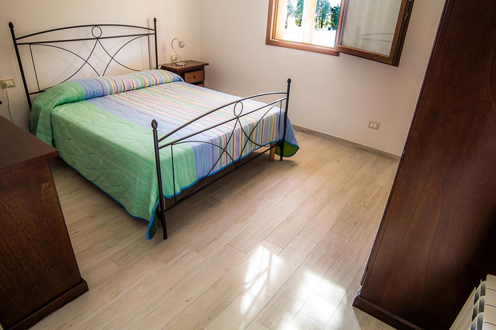 Two-Bedroom Apartment with Patio photo 2