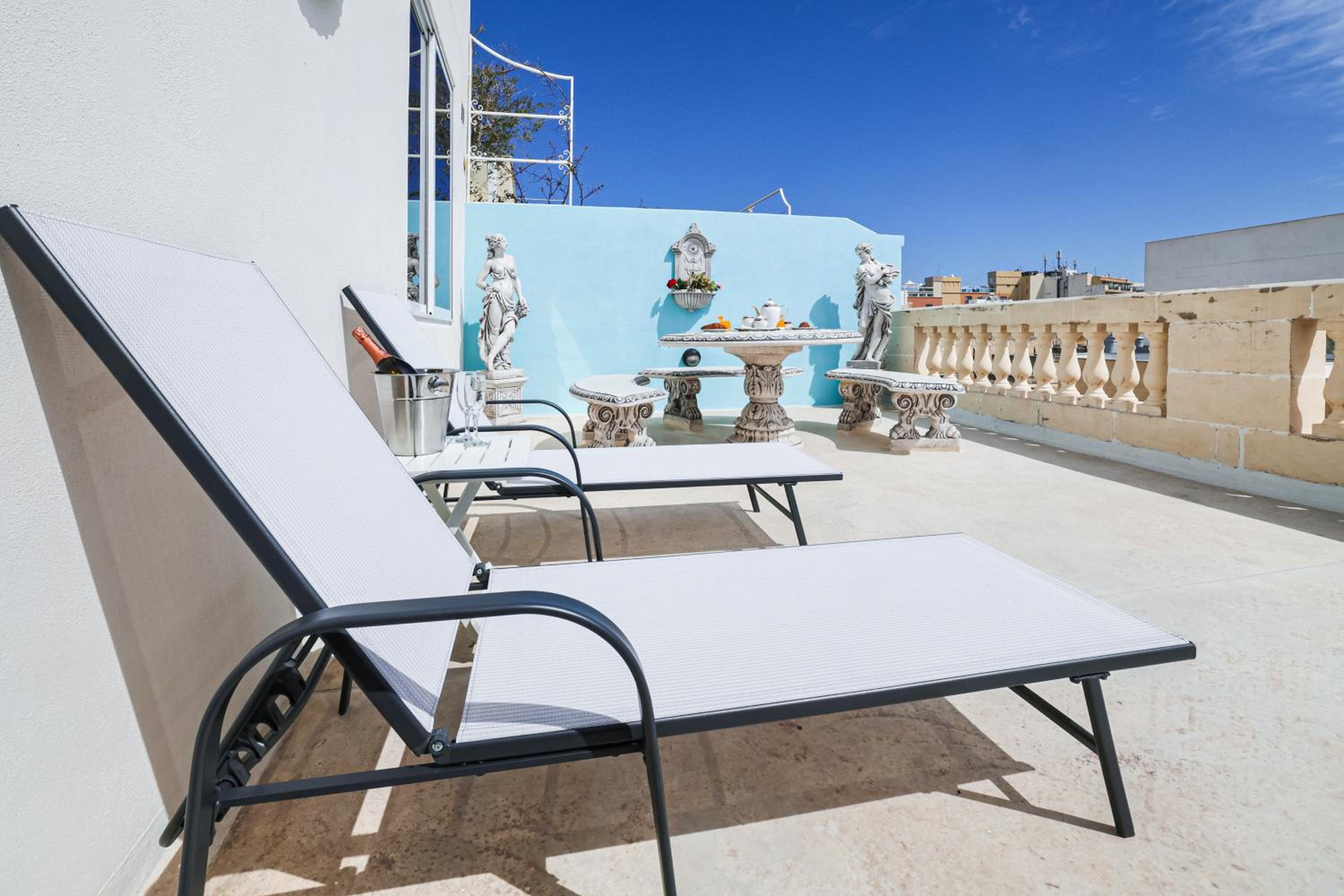 Apartment with Terrace