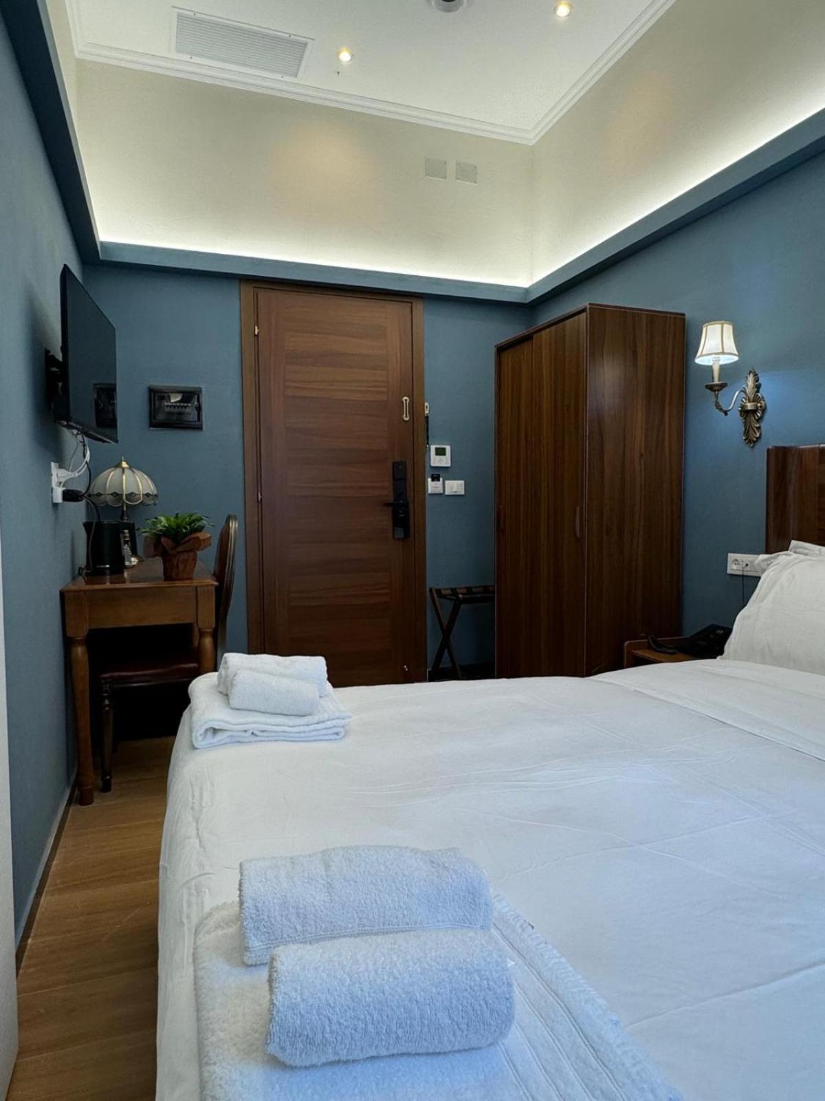 Budget Double Room photo 1
