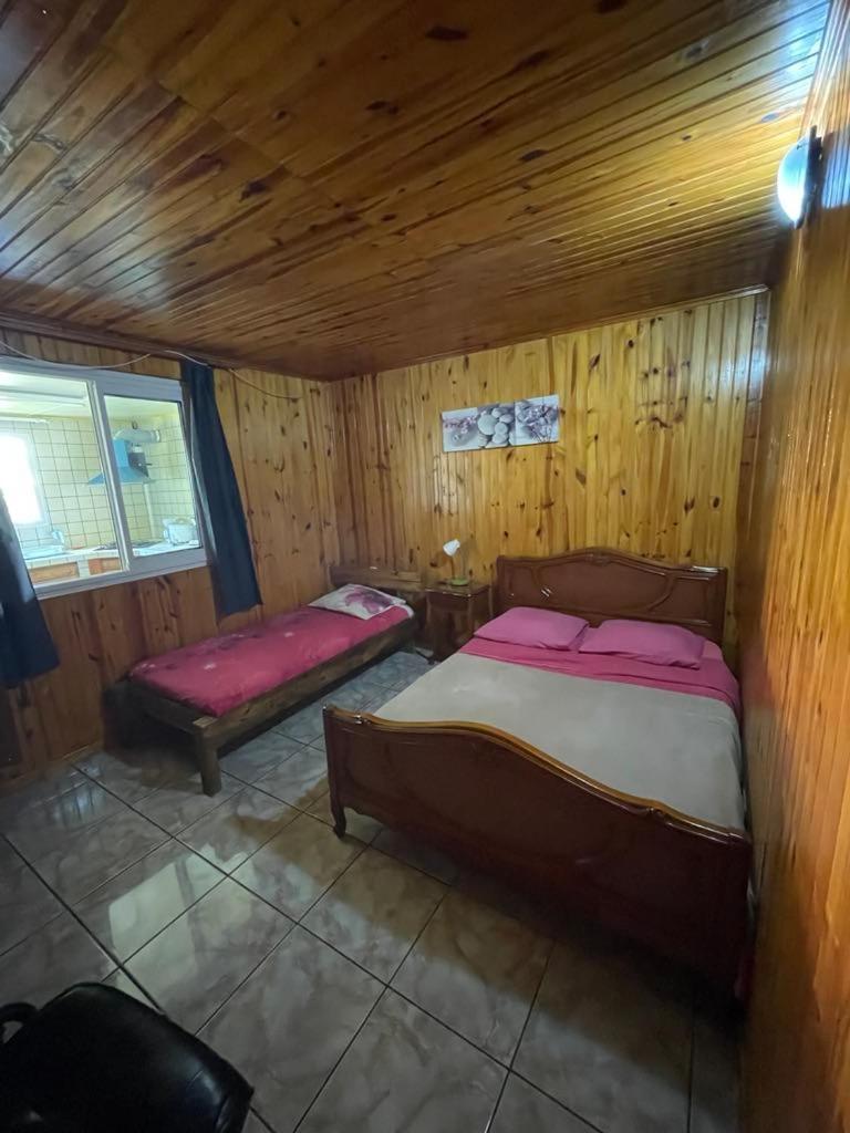 Two-Bedroom House - Photo 2