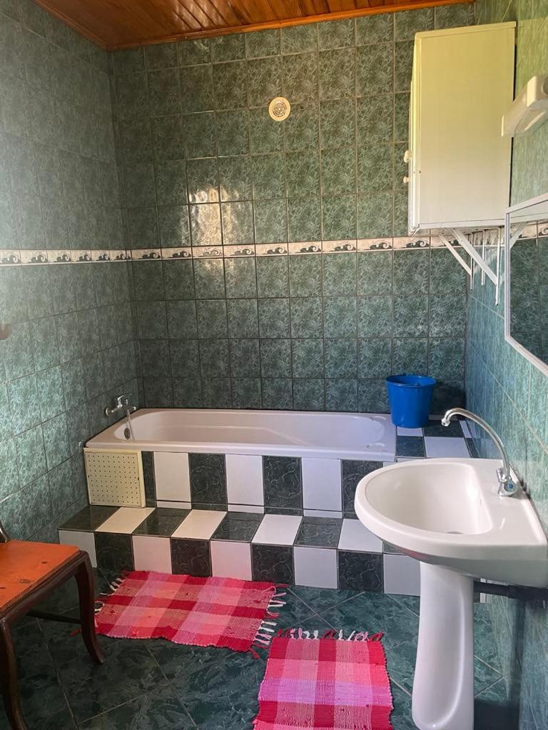 Two-Bedroom House - Photo 1