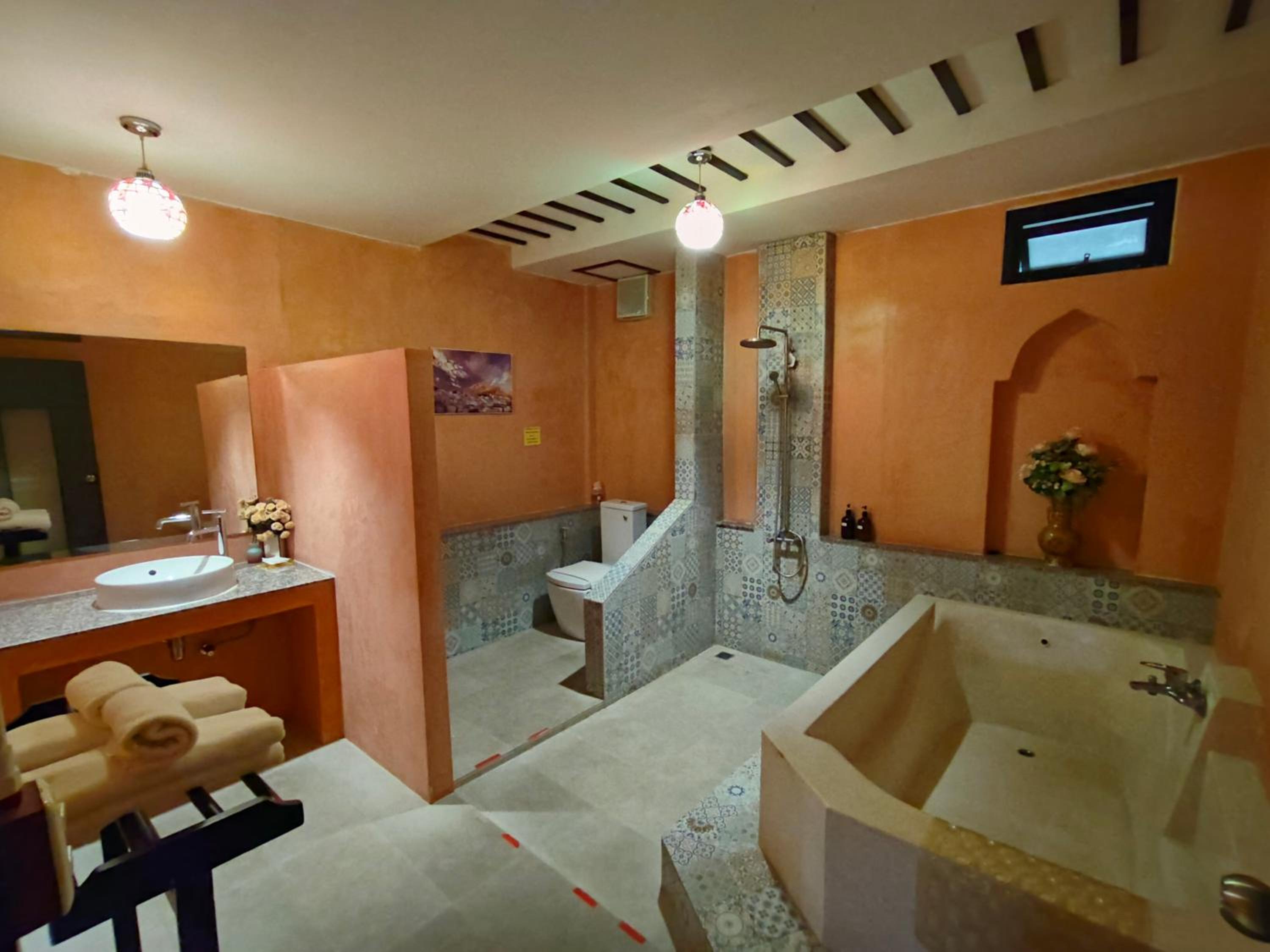 Deluxe Twin Room photo 2