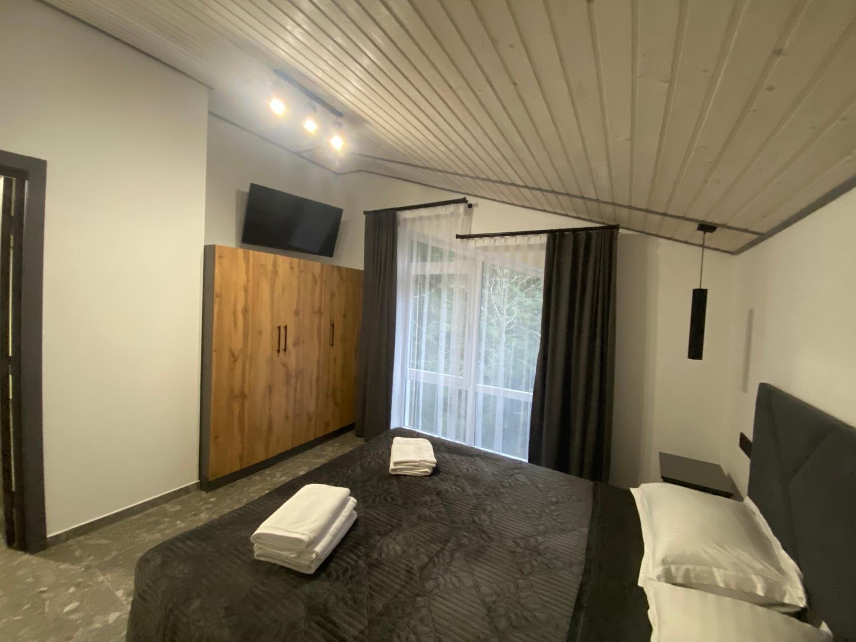 Three-Bedroom Chalet photo 1