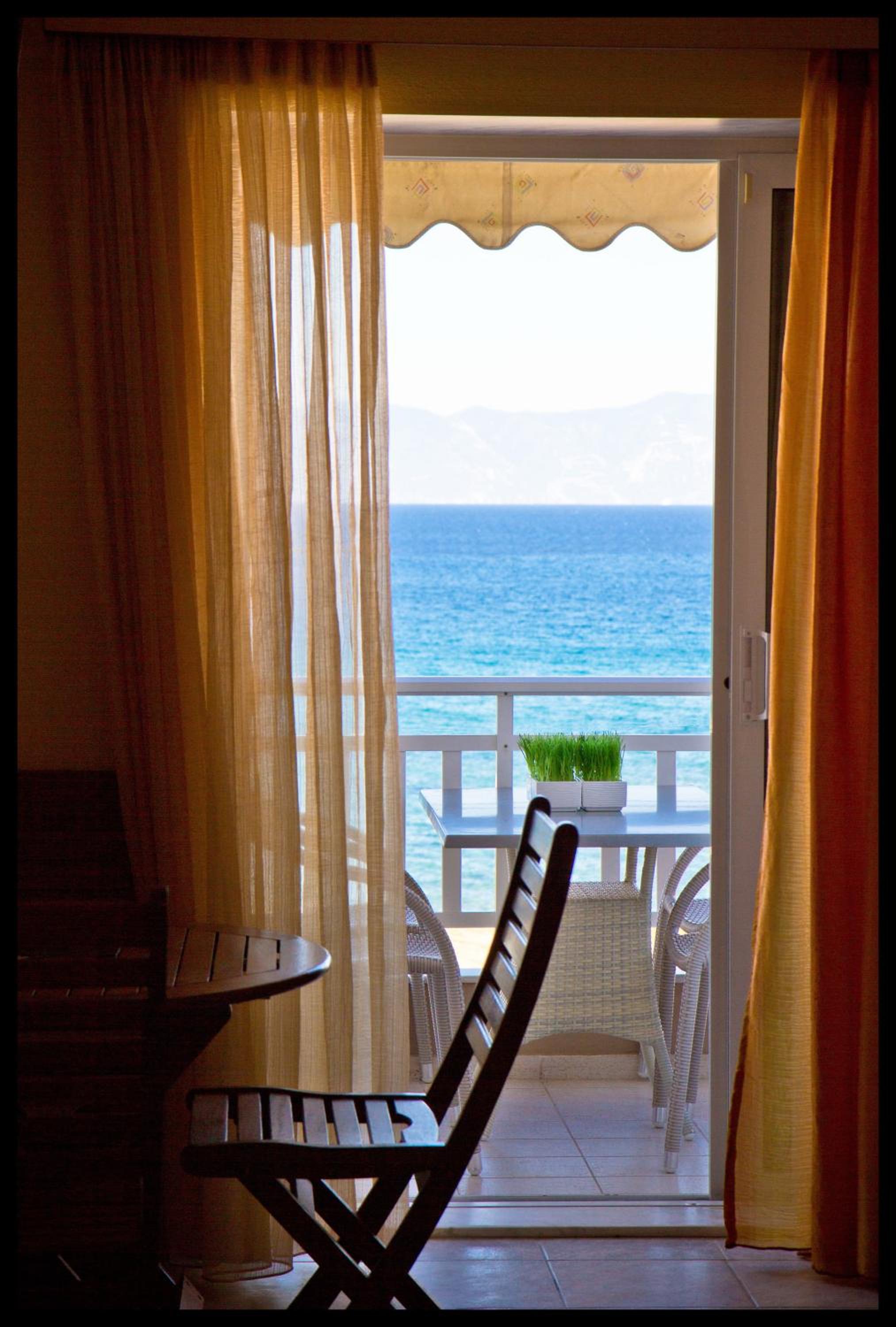 One-Bedroom Apartment - Sea Side photo 1