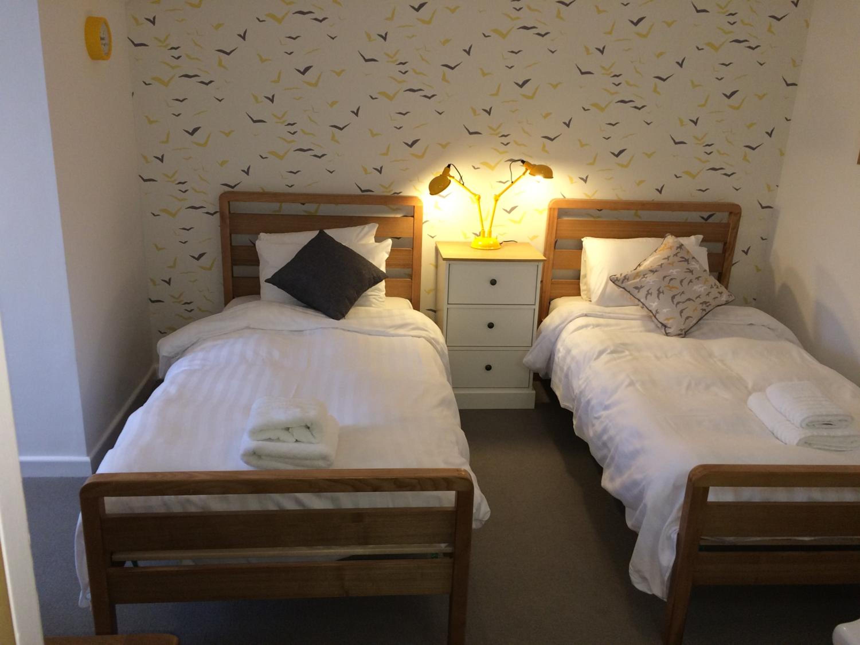 Twin Room with Shared Bathroom photo 2
