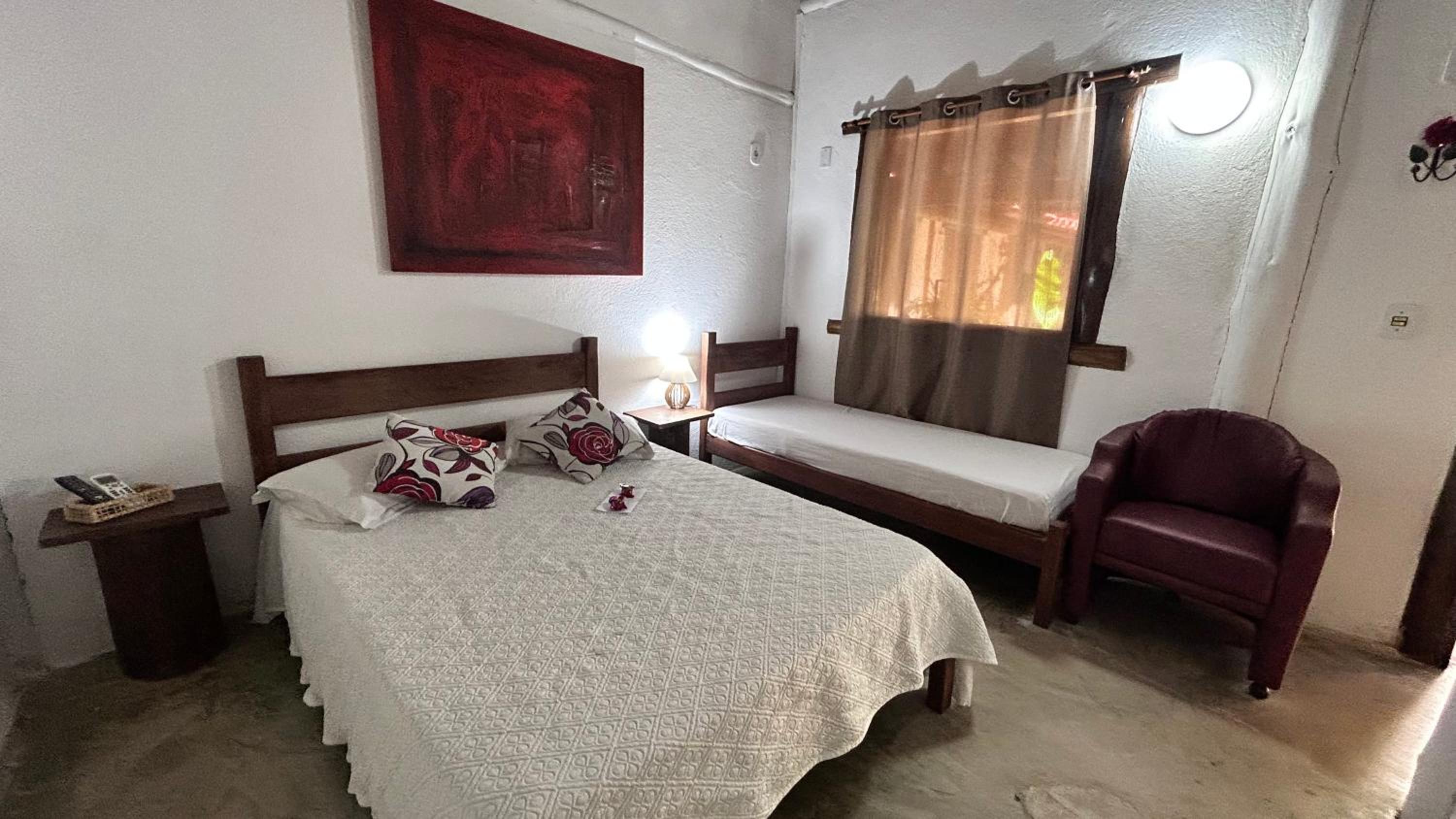 Seven-Bedroom House photo 1