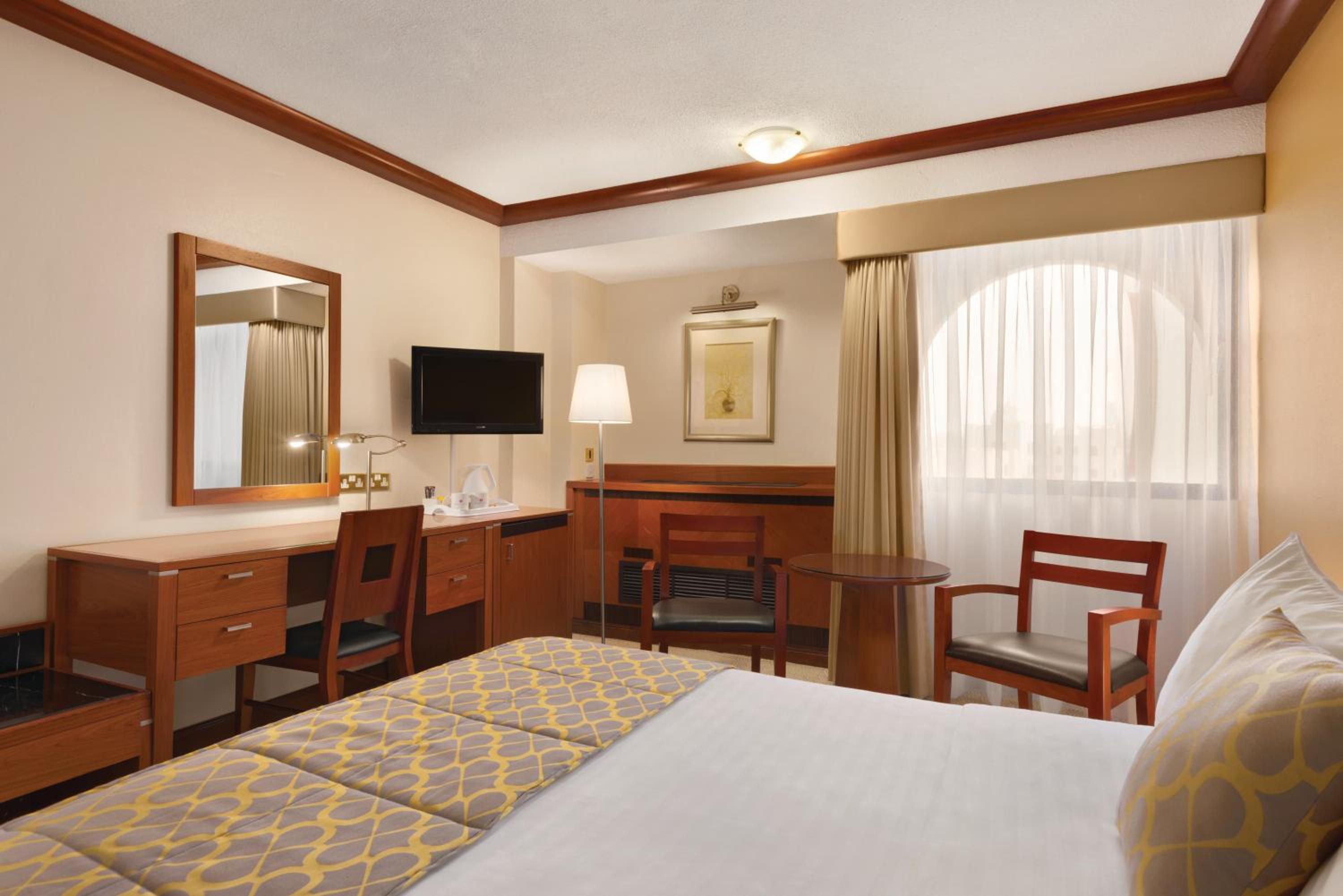 Deluxe King Room - Non-Smoking photo 1
