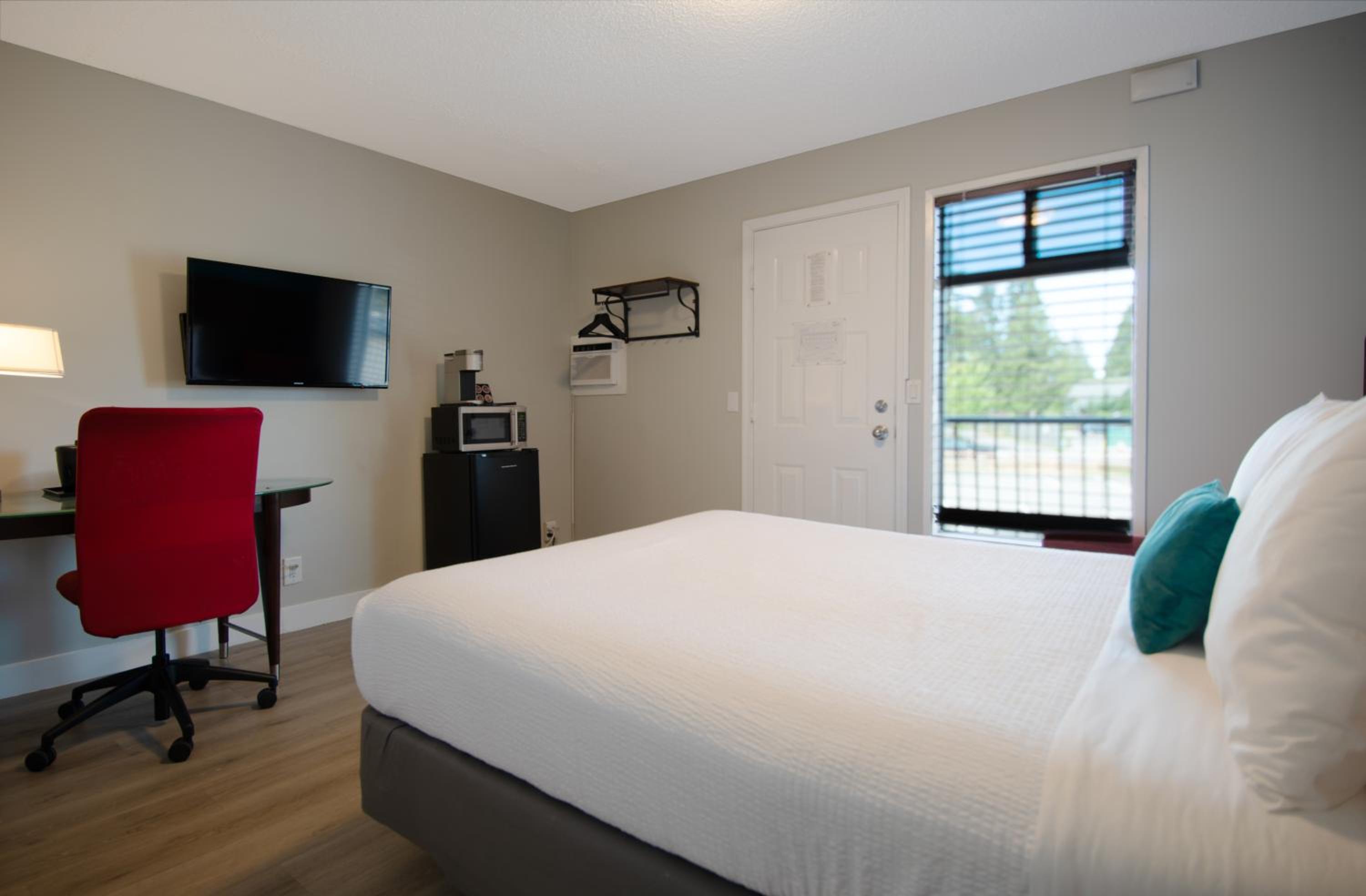 Queen Room photo 1