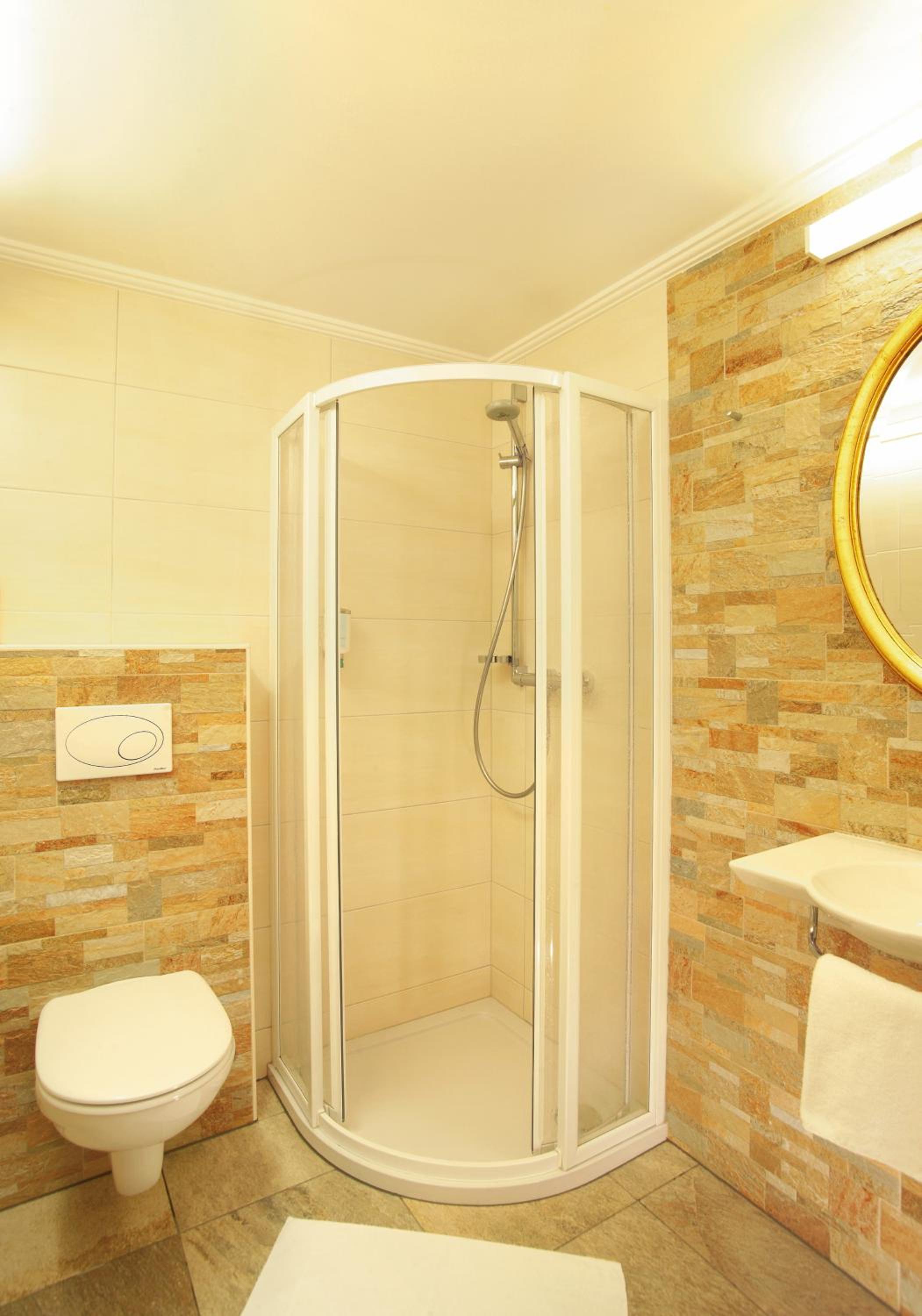 Standard Double or Twin Room photo 2