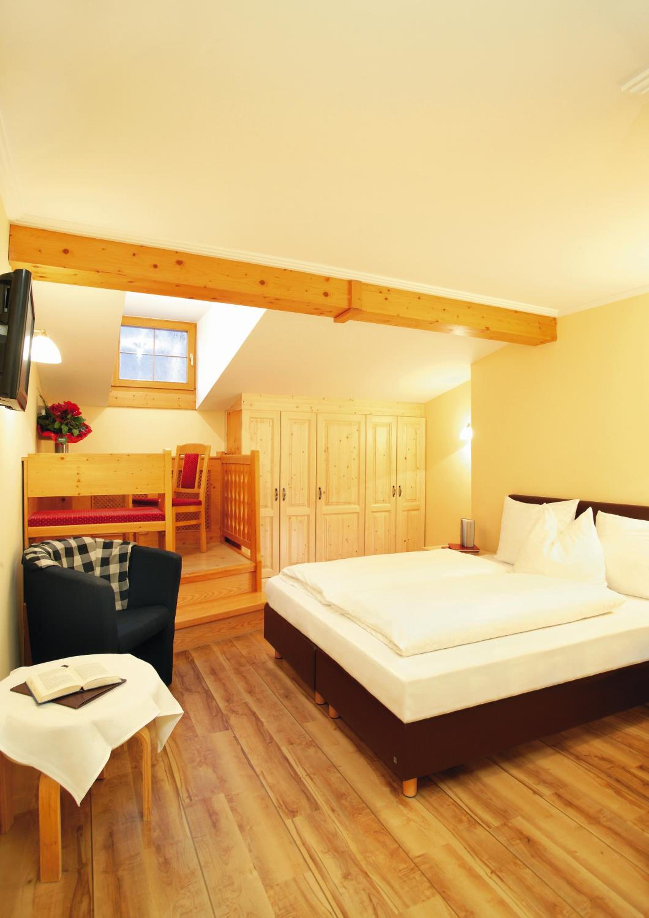 Standard Double or Twin Room photo 1