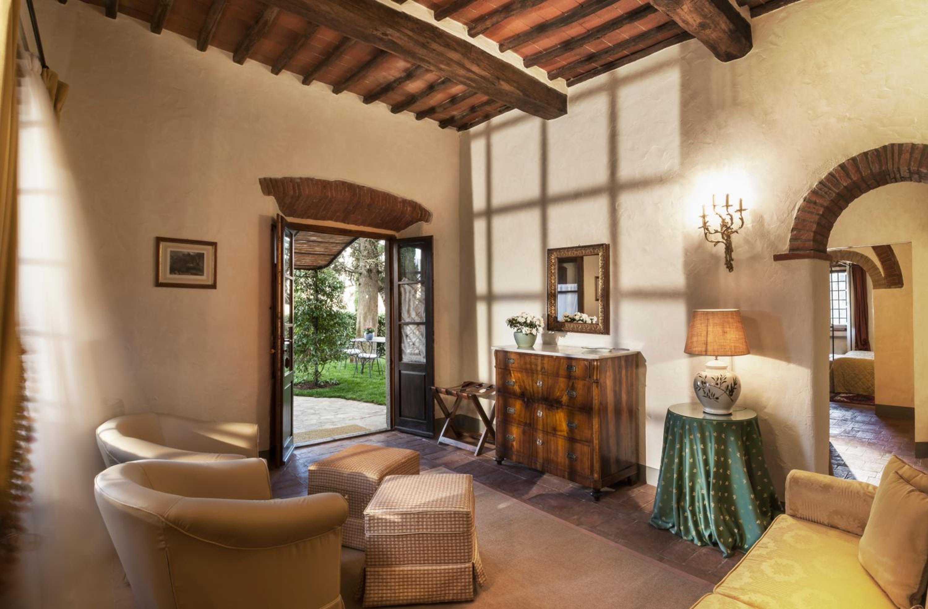 Jacuzzi Garden Suite