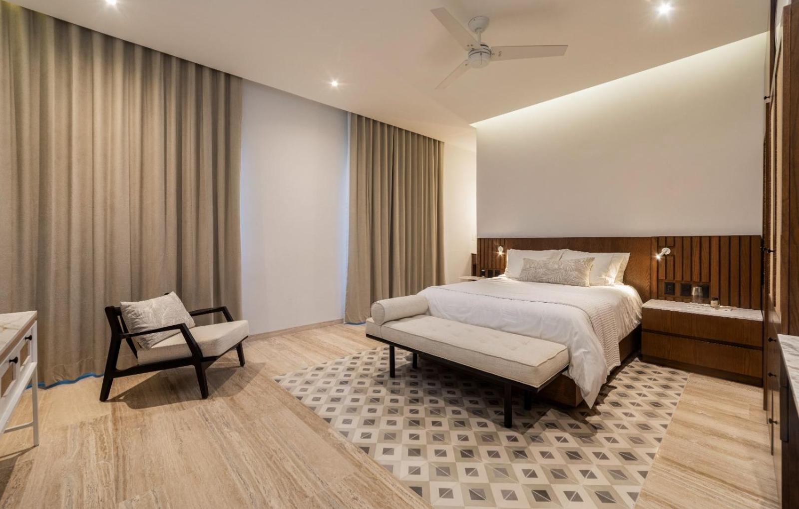 Junior Suite with Balcony - Photo 5