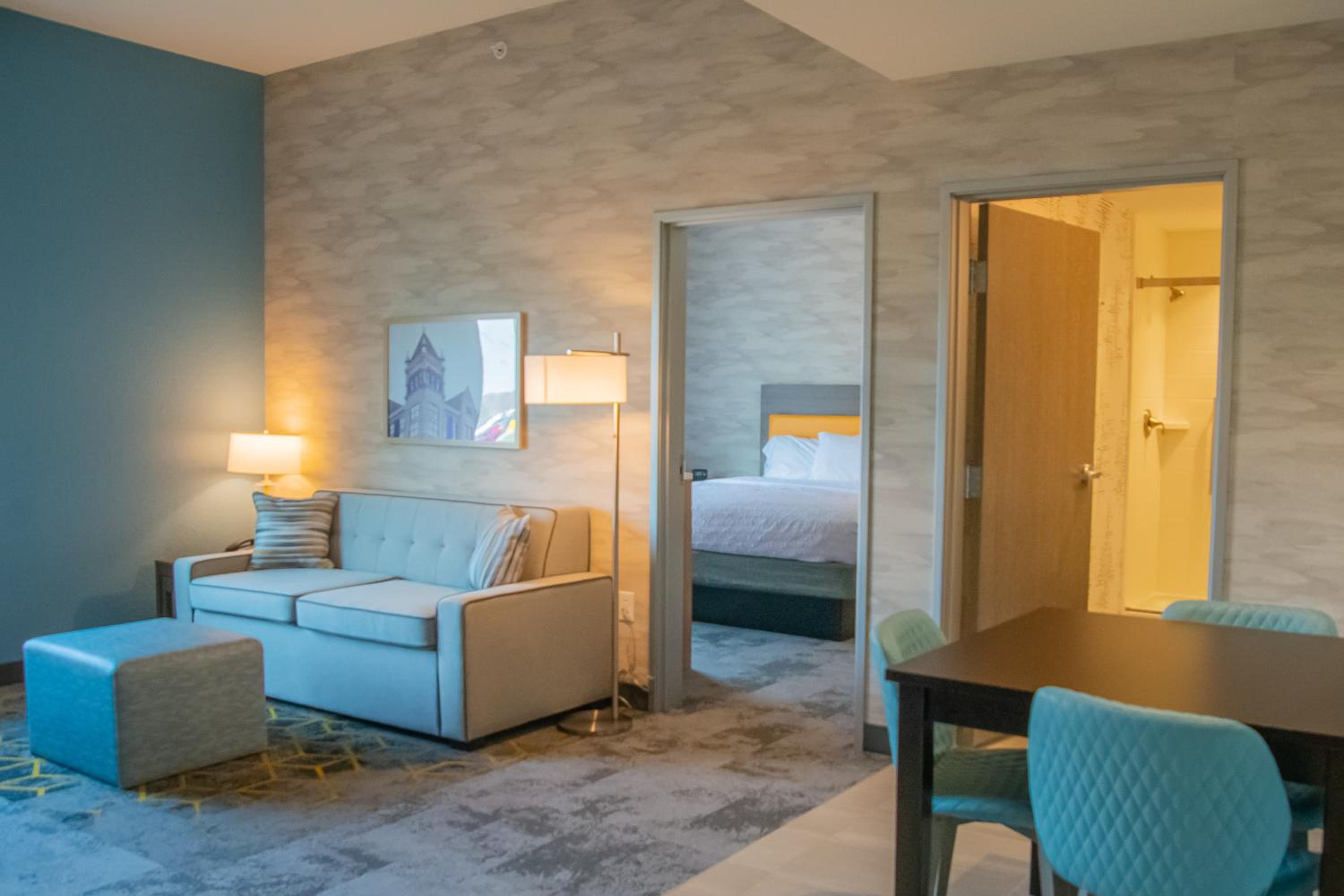 One-Bedroom King Suite - Photo 2