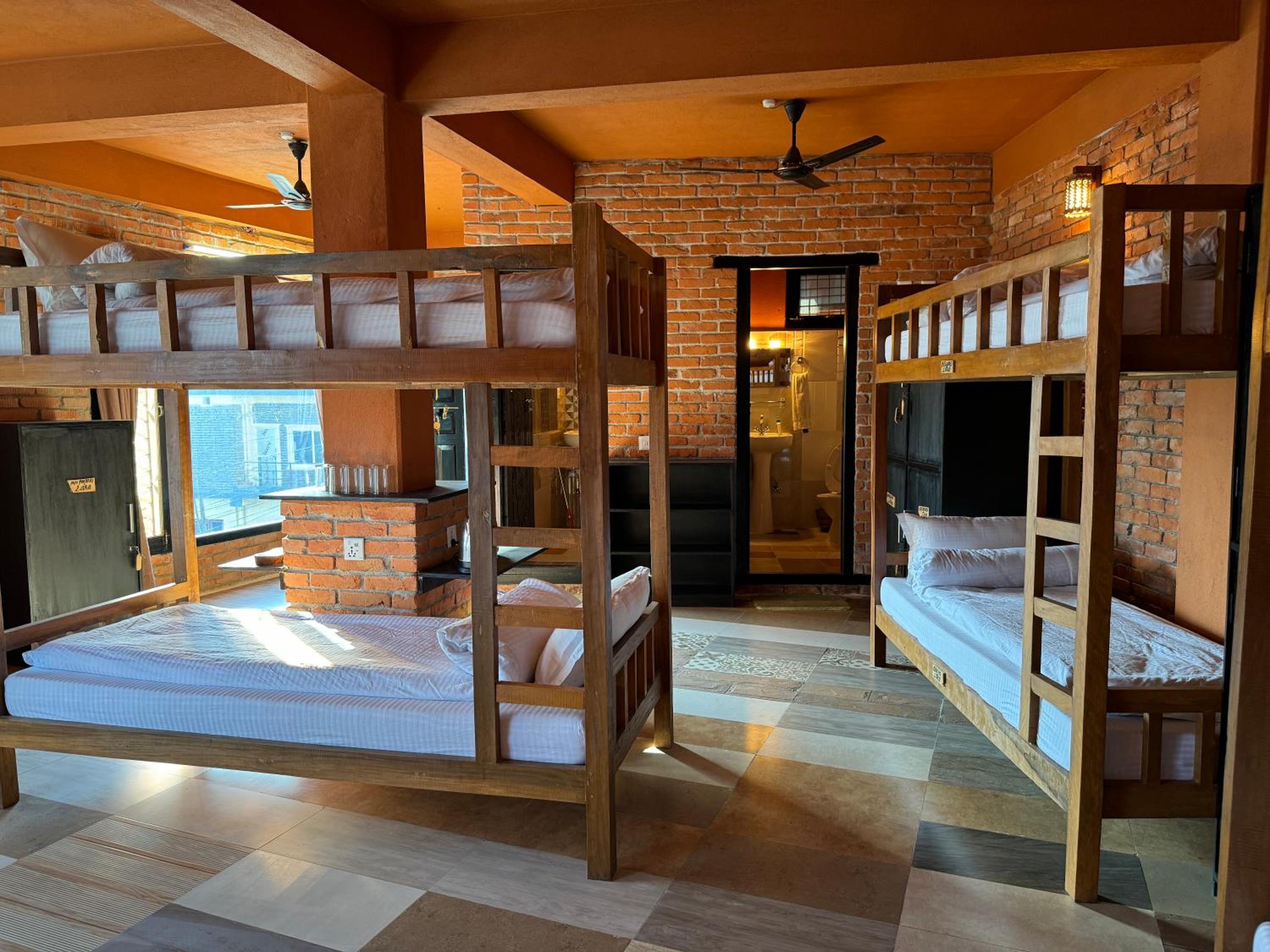10-Bed Mixed Dormitory Room