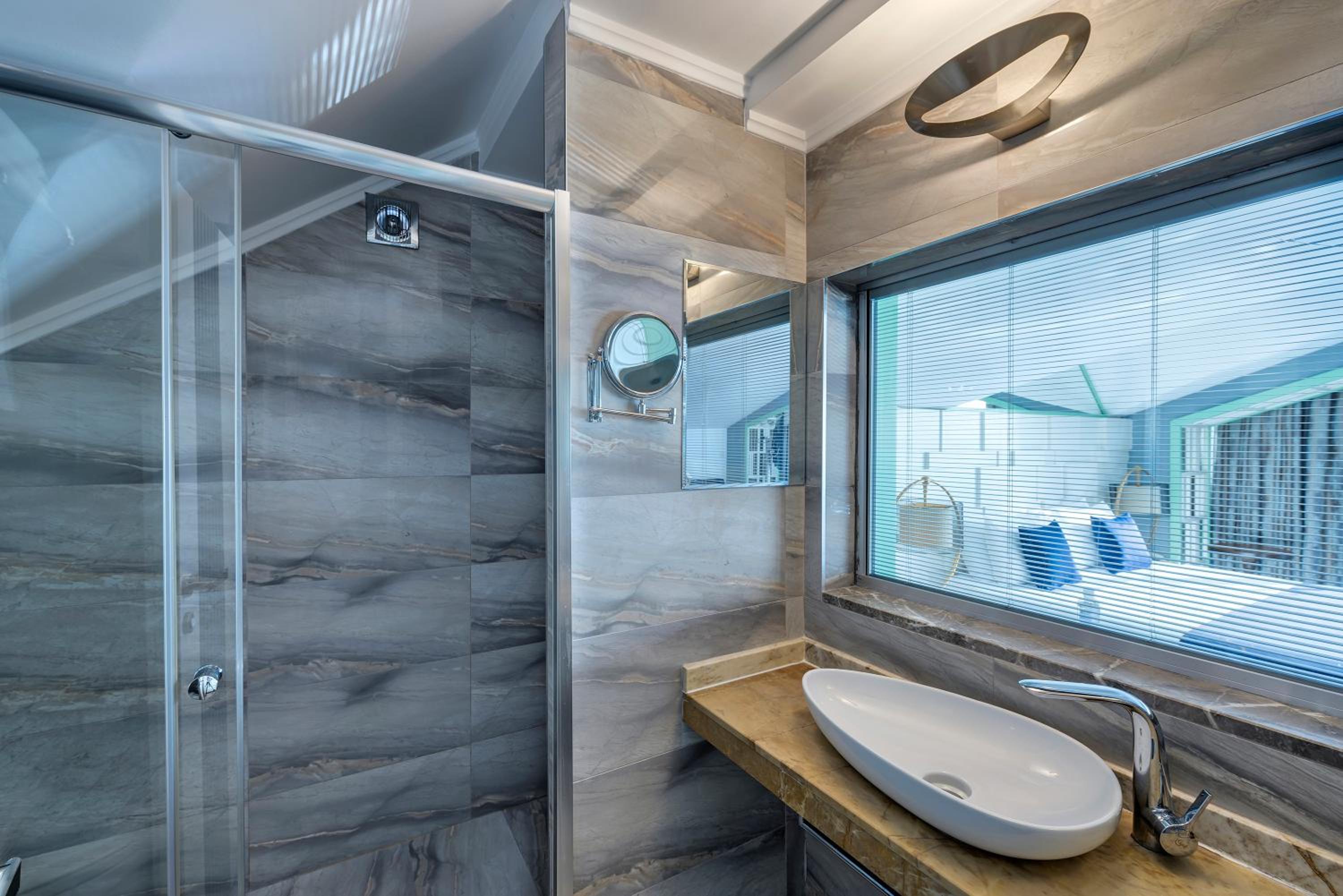 King Suite with Sea View