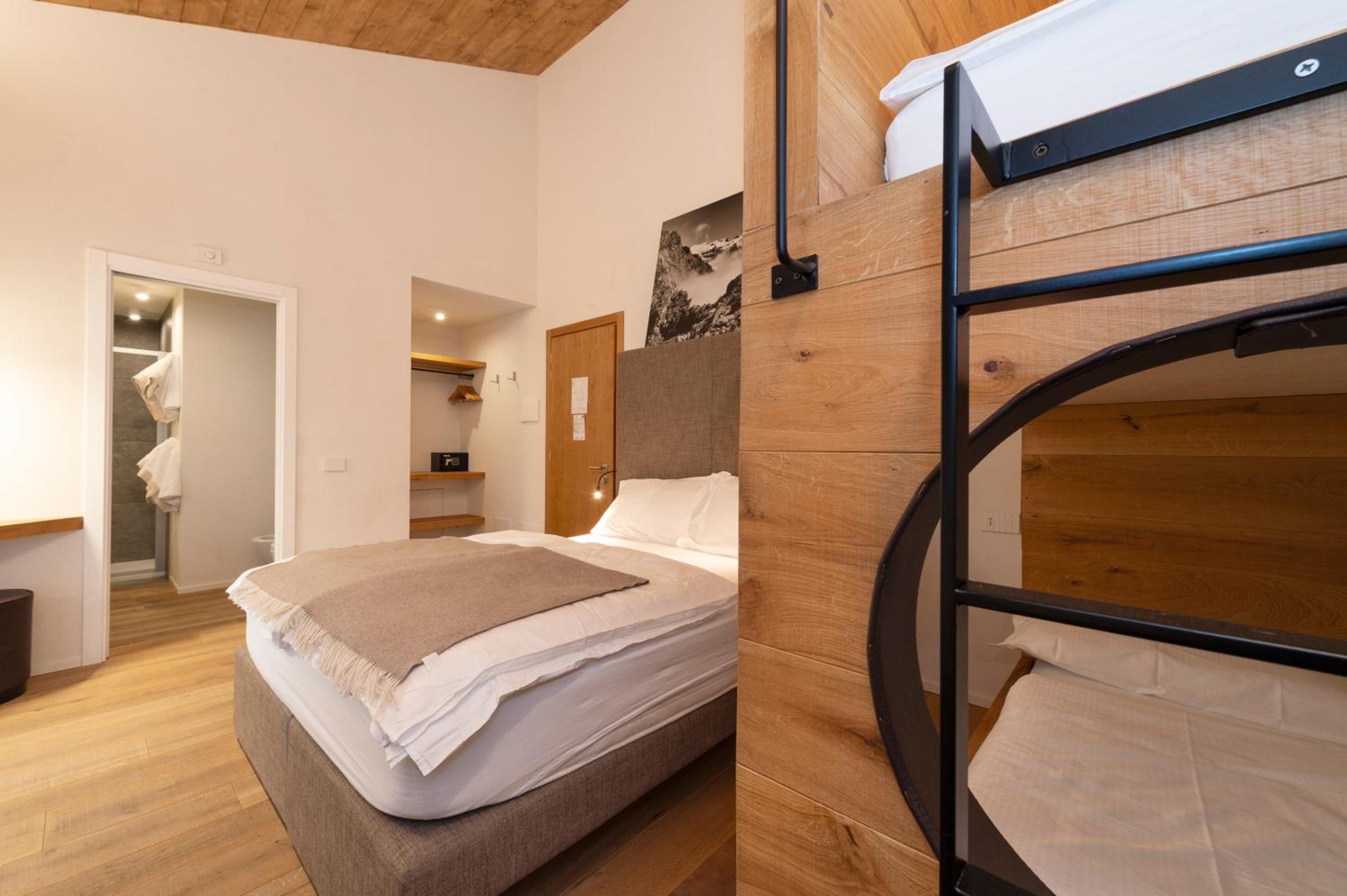 Superior Triple Room - Photo 1
