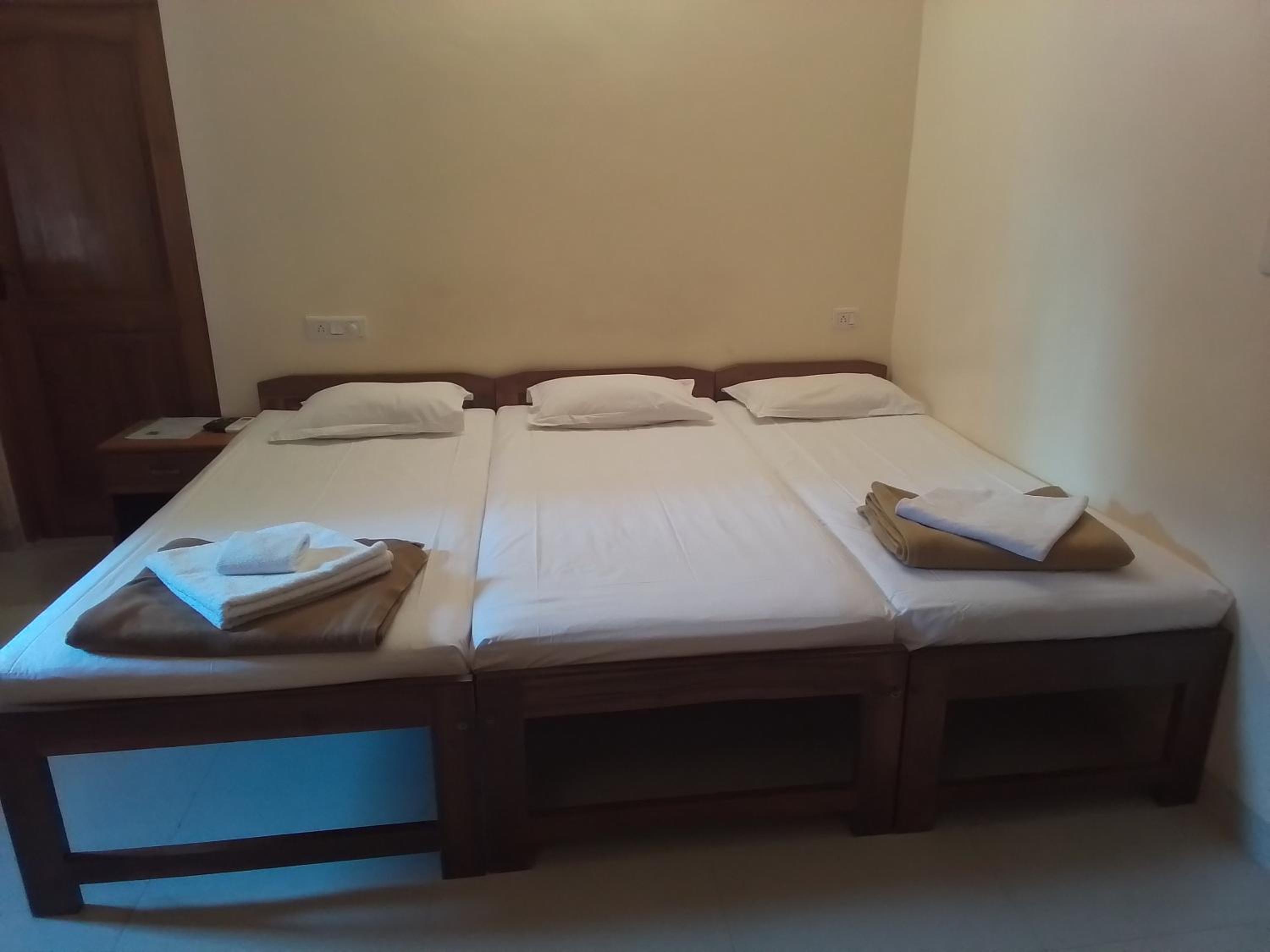 Deluxe Triple Room - Photo 1
