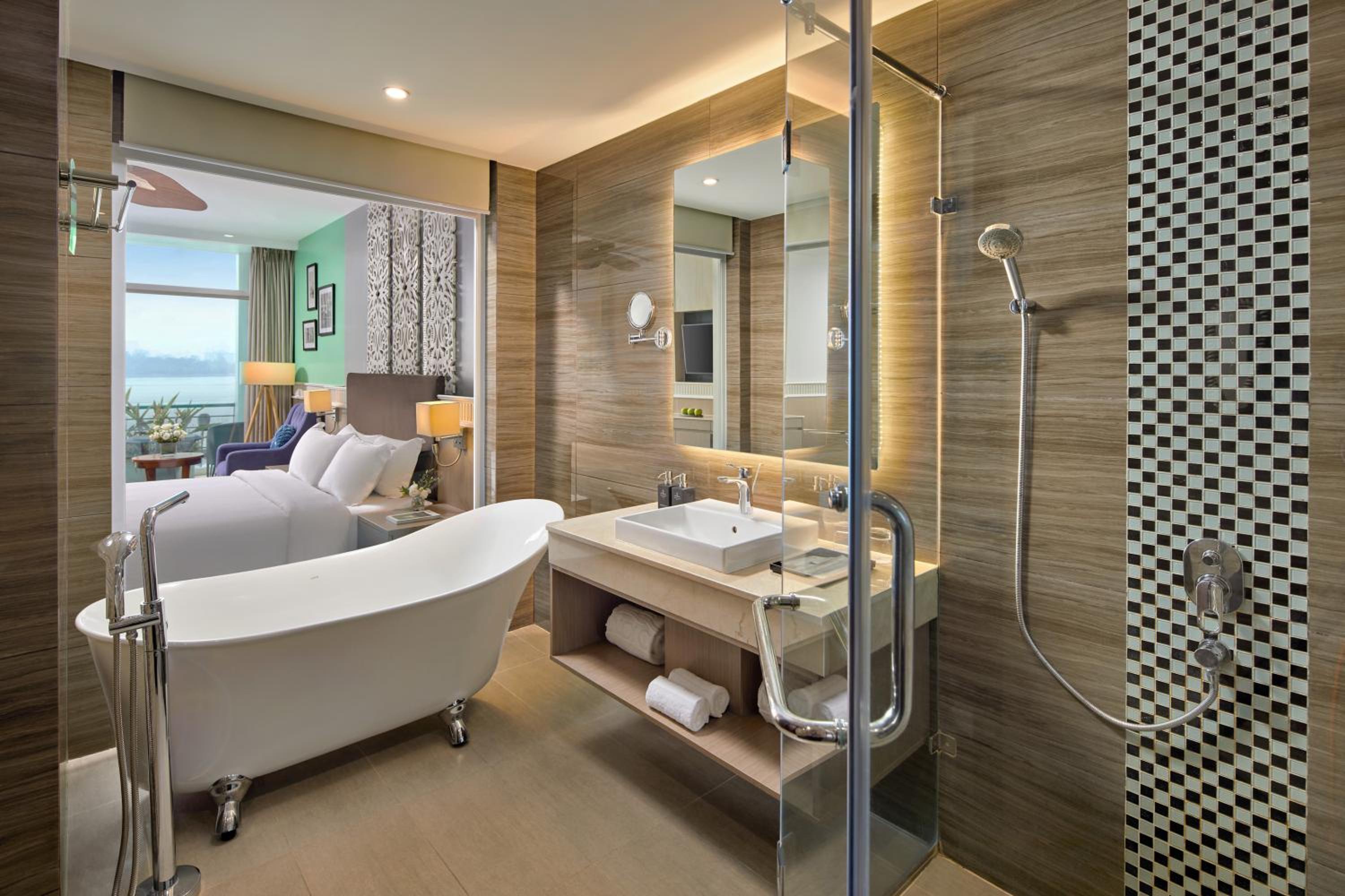 Premier Twin Room with Lake View