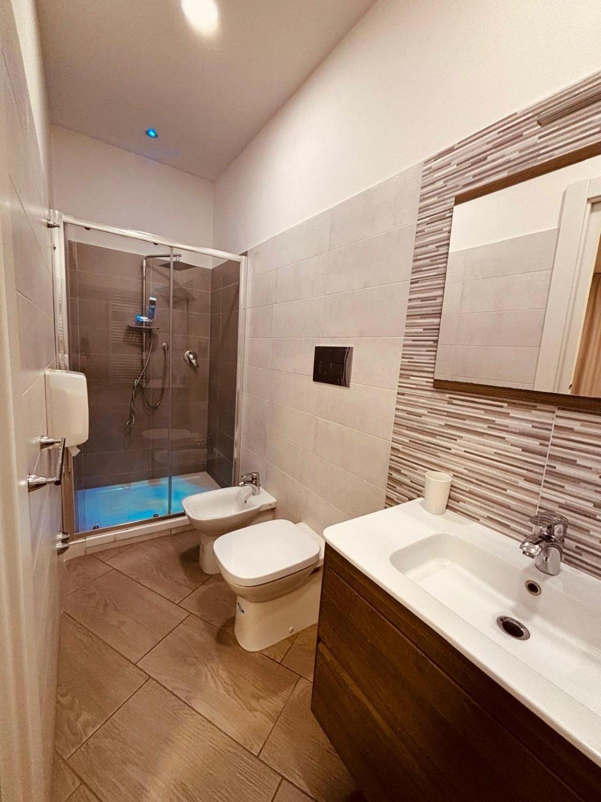 Deluxe Double or Twin Room photo 2