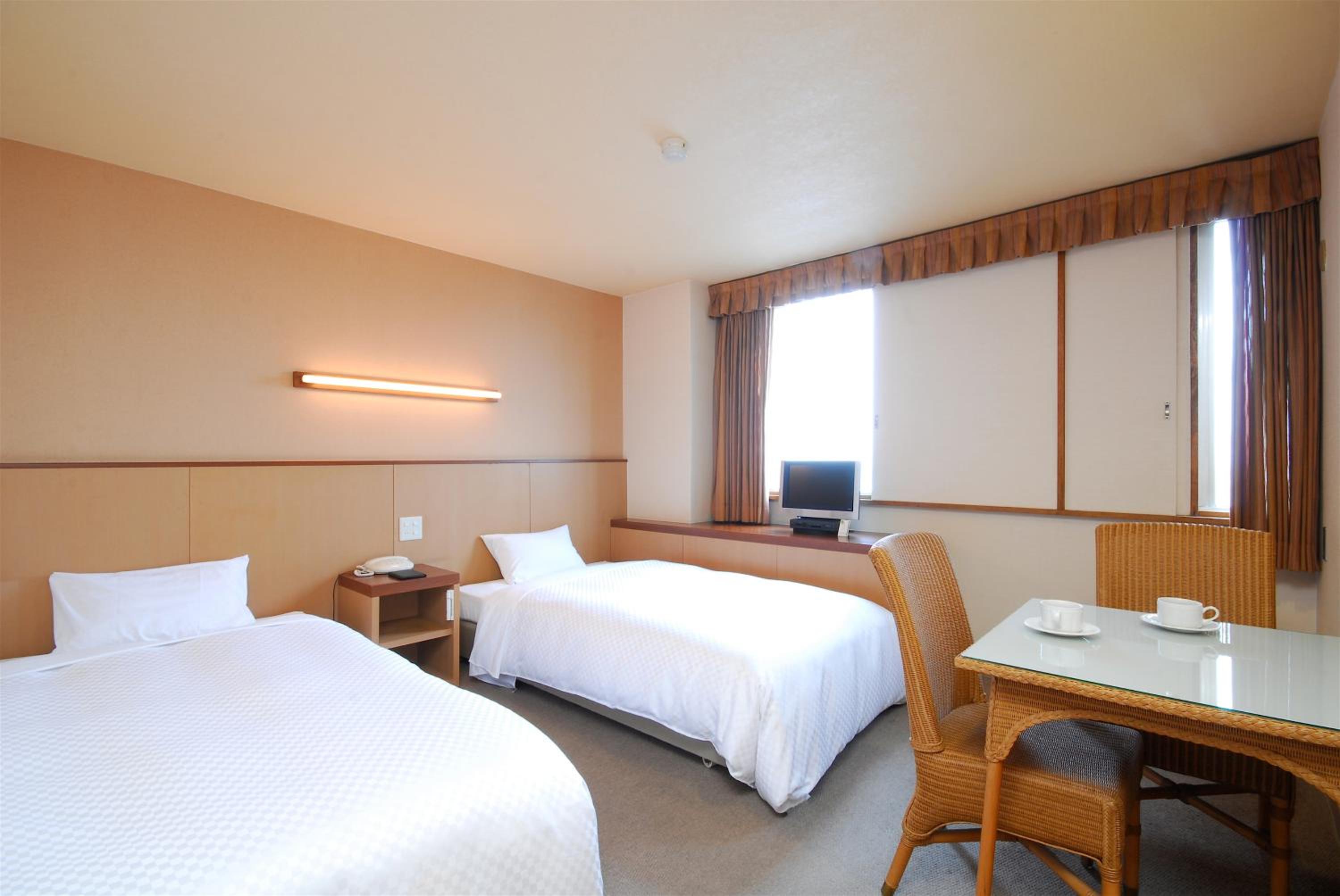 Twin Room - Non-Smoking