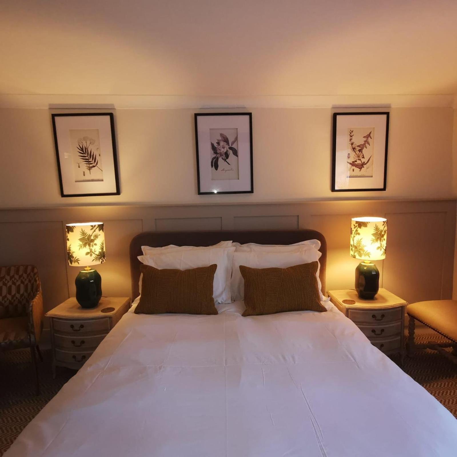 Deluxe King Room - Photo 1