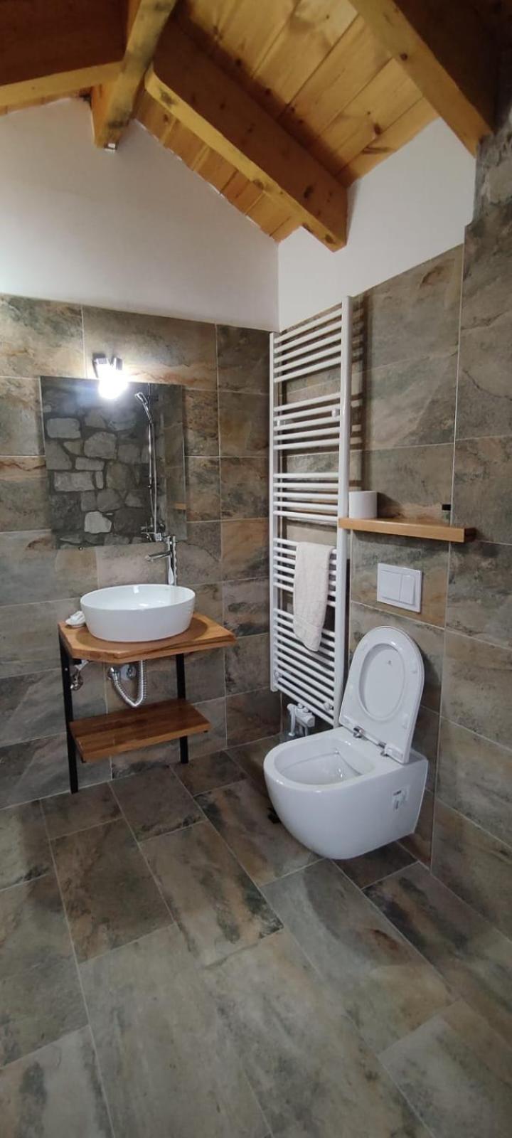 Deluxe Double Room with Extra Bed photo 3