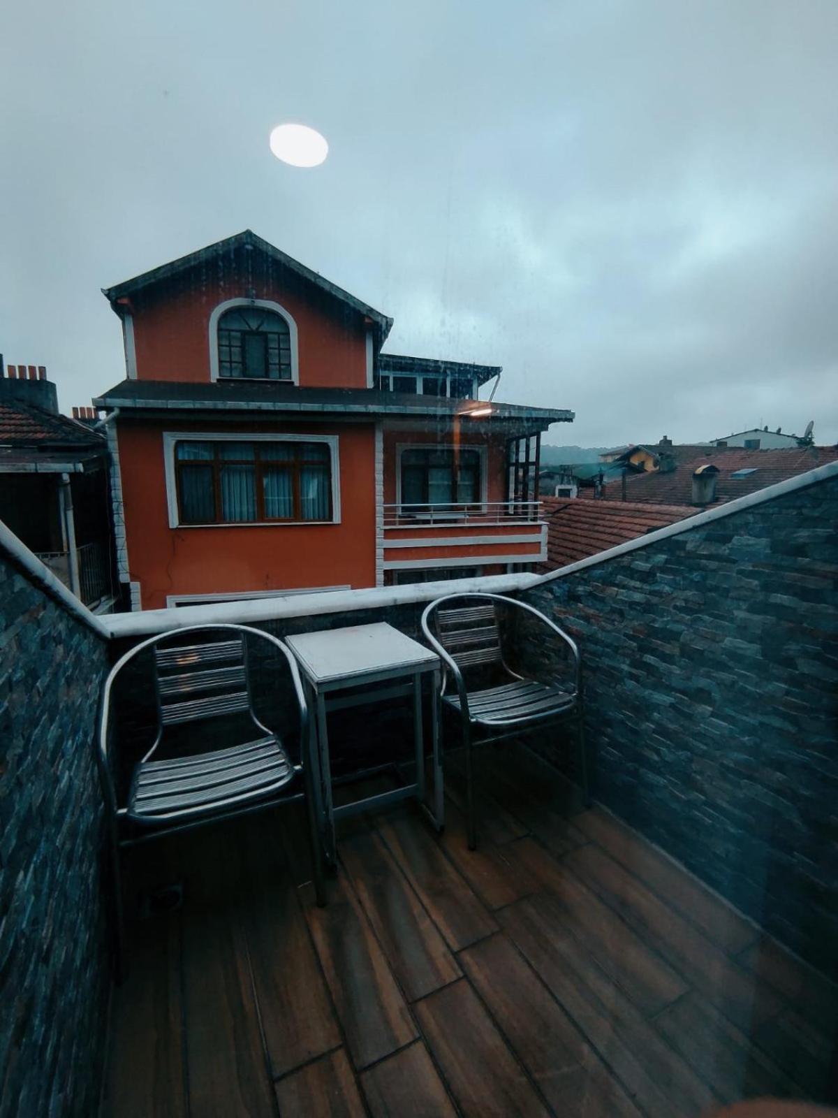 Deluxe Double Room with Balcony photo 3