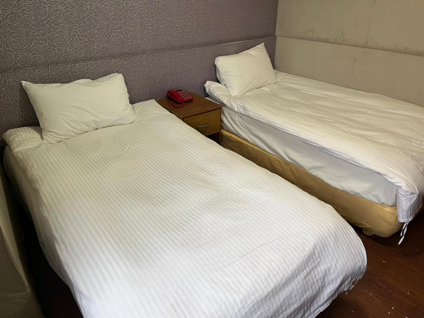 Small Twin Room photo 1