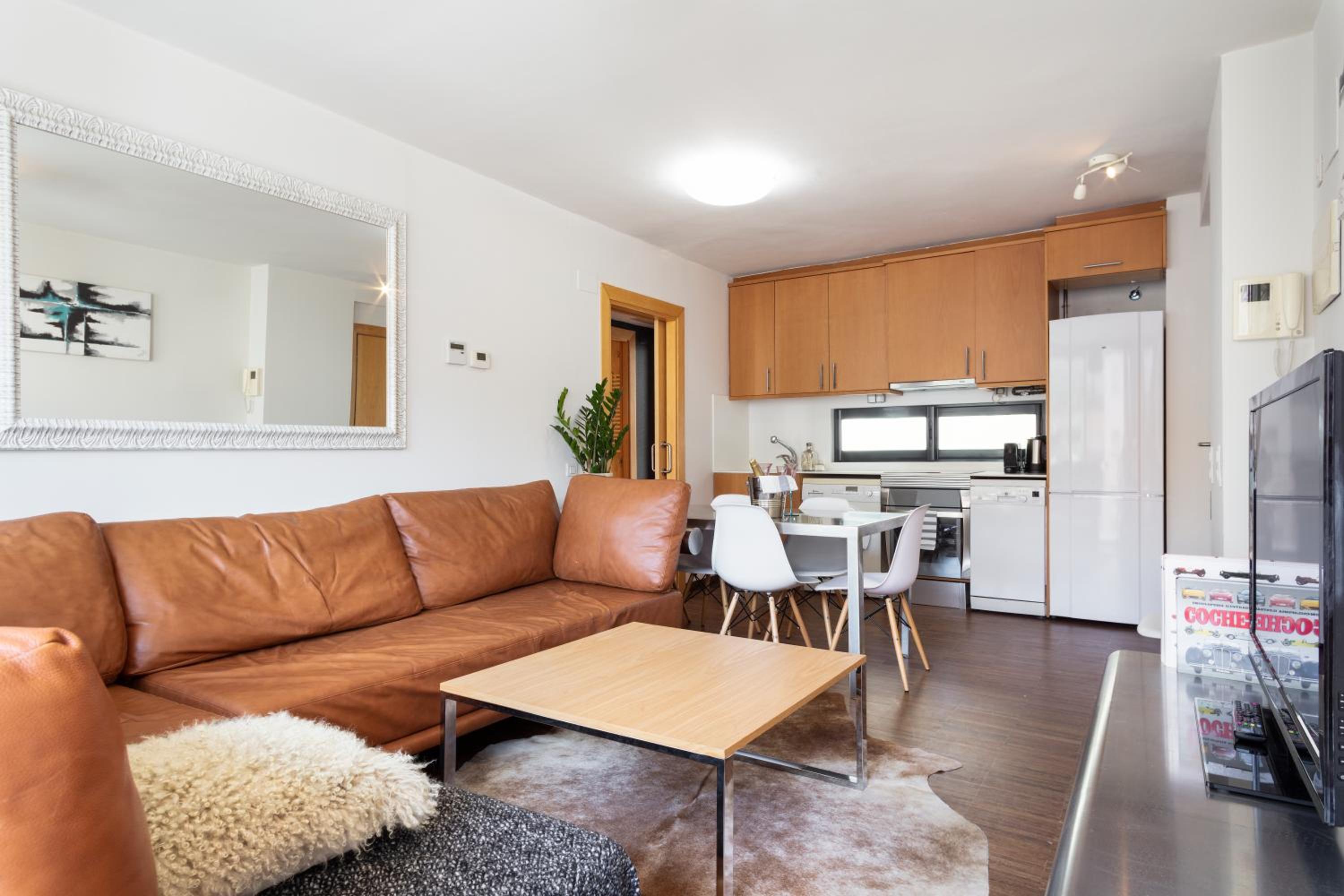 Two-Bedroom Apartment with Balcony and Terrace photo 3