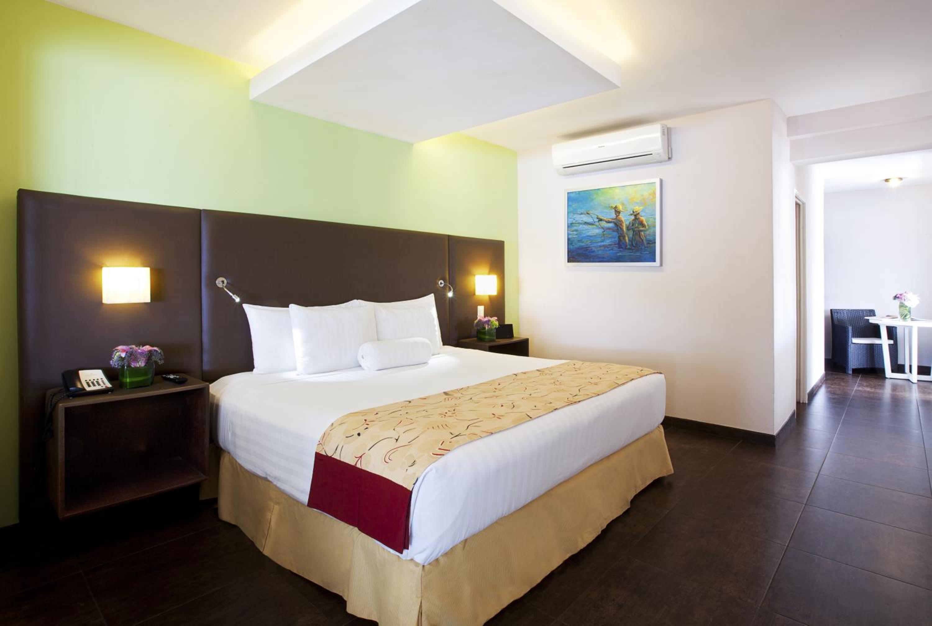Junior Suite with Ocean View - Photo 1