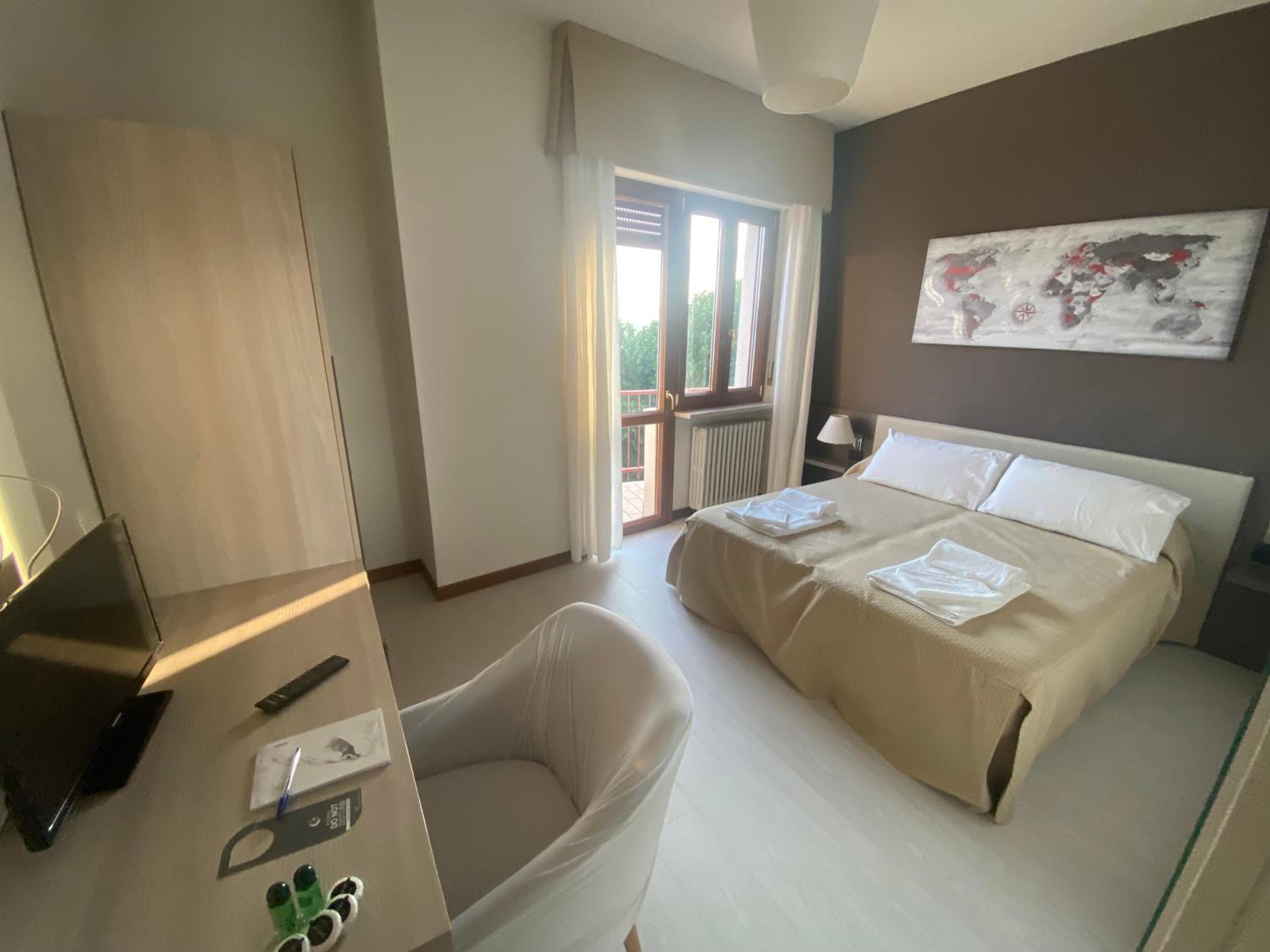 Double Room with Lake View