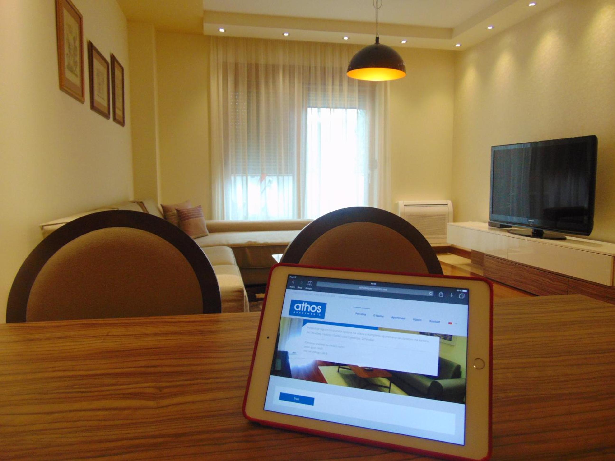 Deluxe Two-Bedroom Apartment