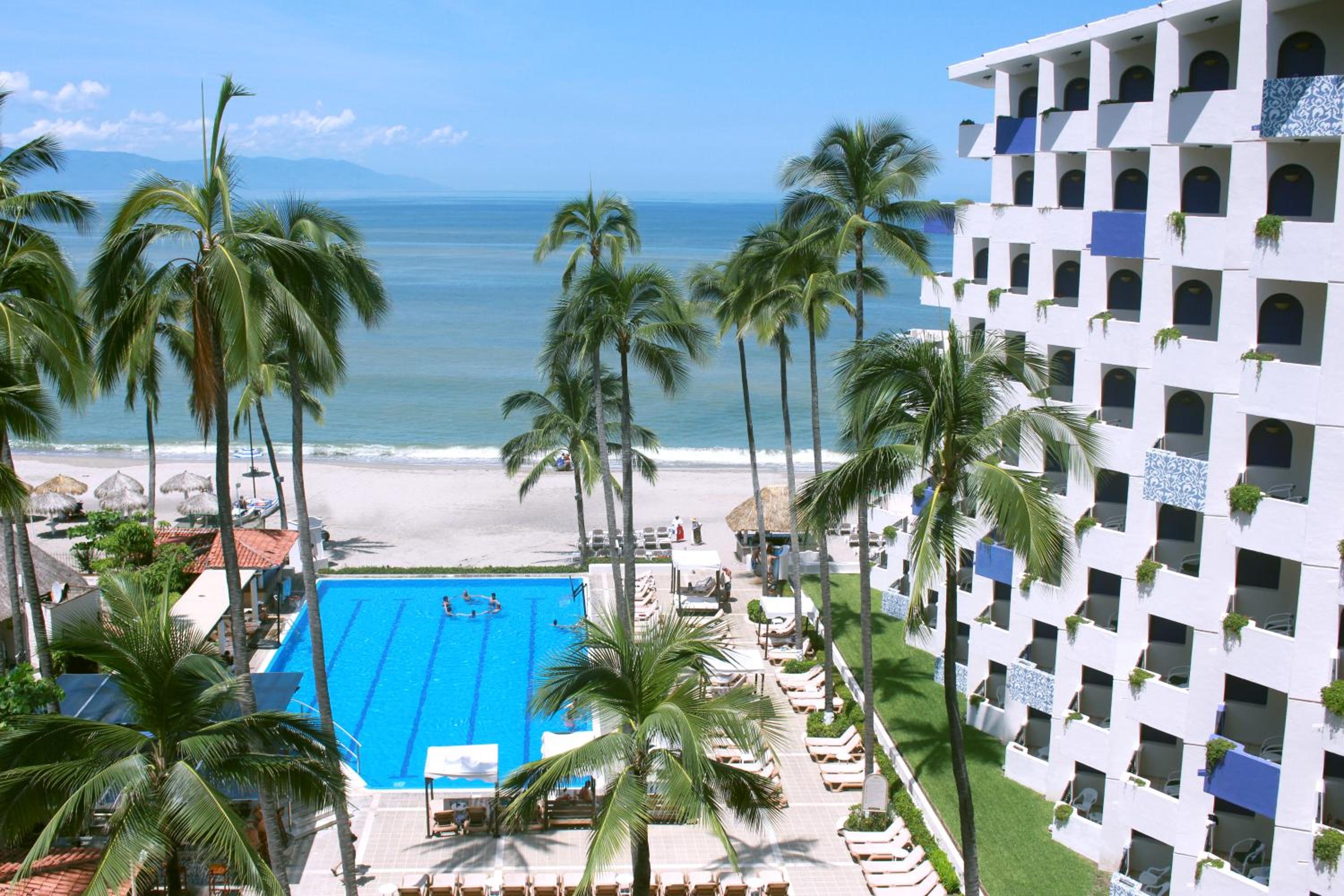 Ocean Front Deluxe Room photo 3
