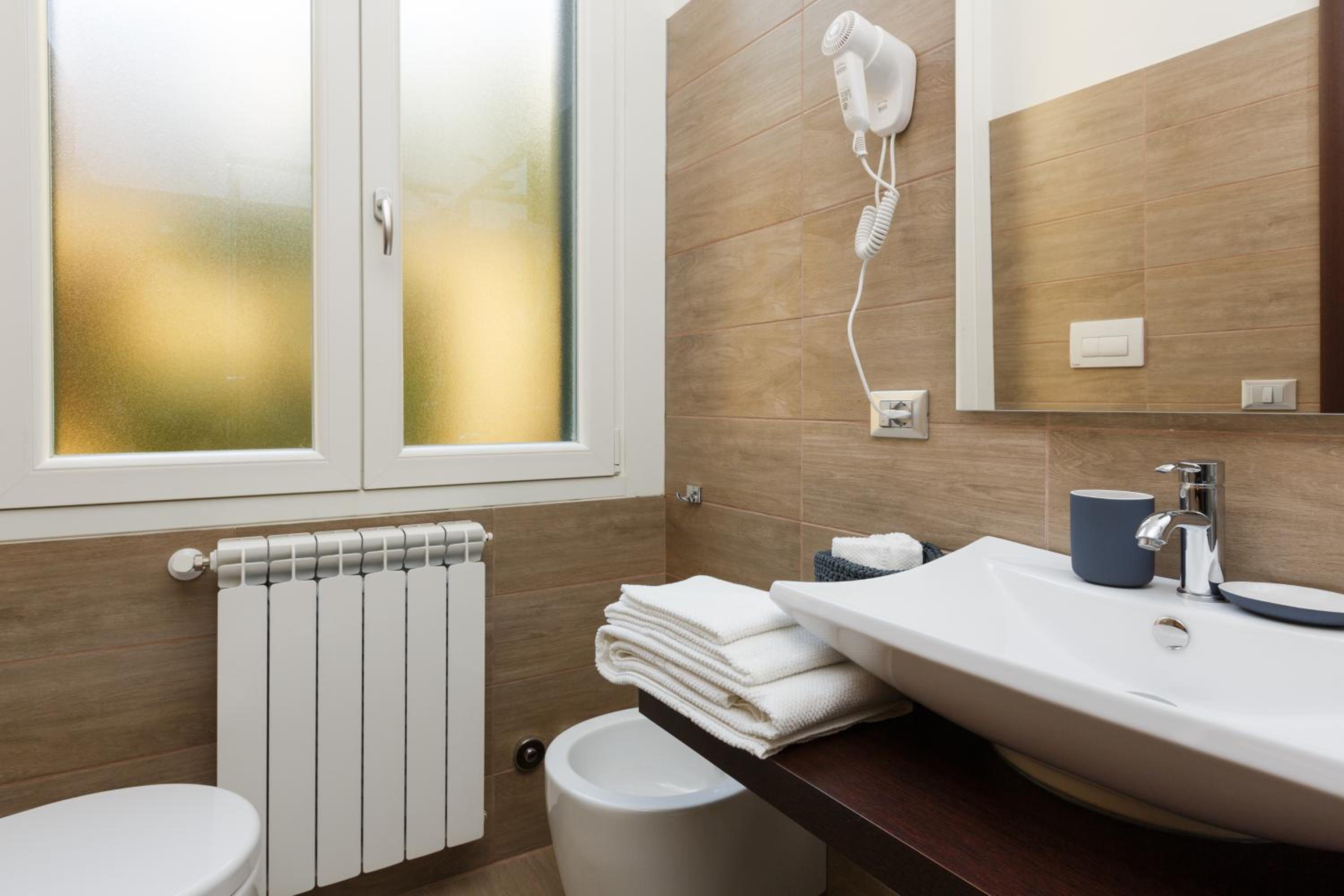 Deluxe Double or Twin Room with Balcony photo 3