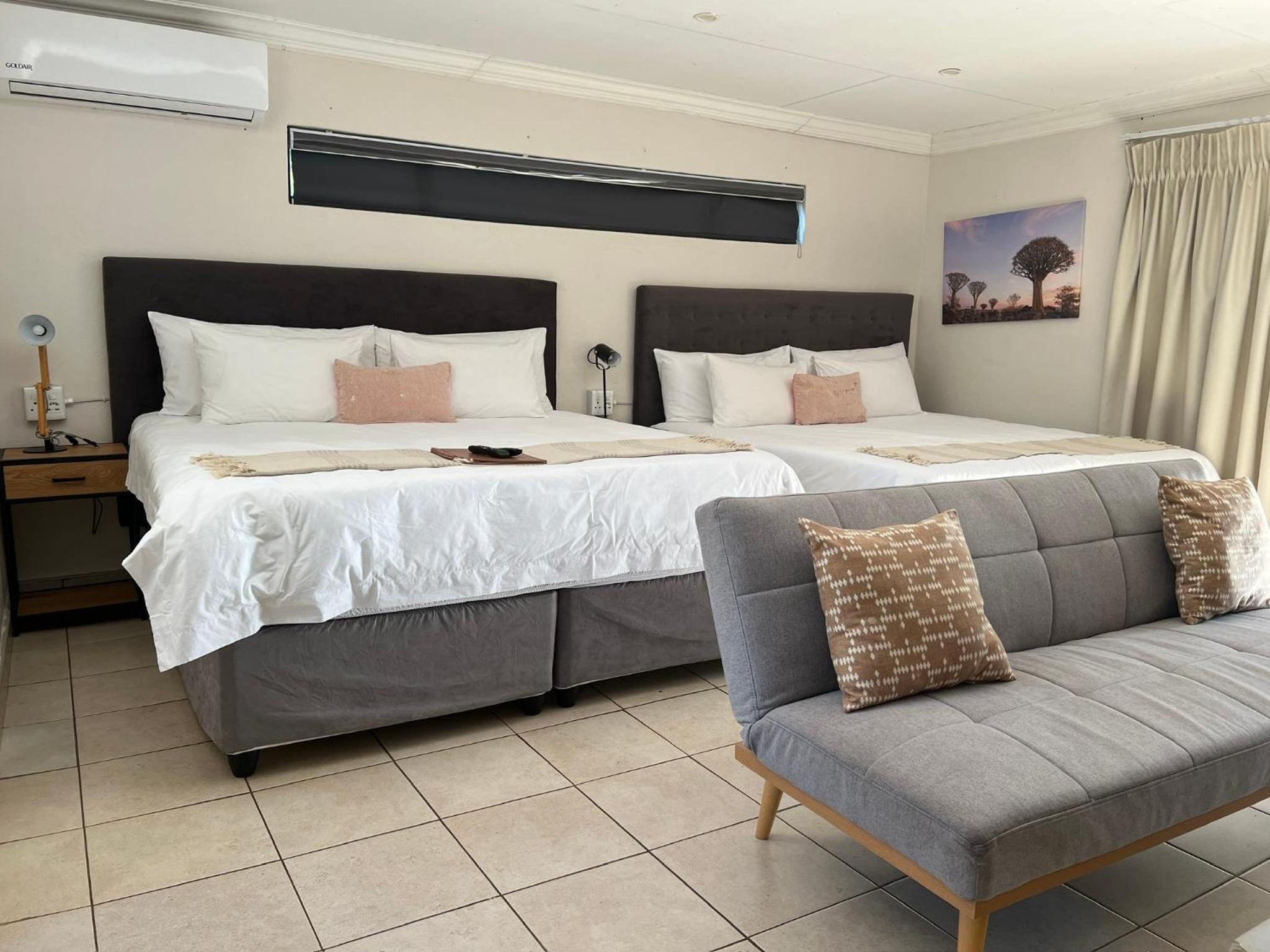 Comfort Family Room - Photo 3