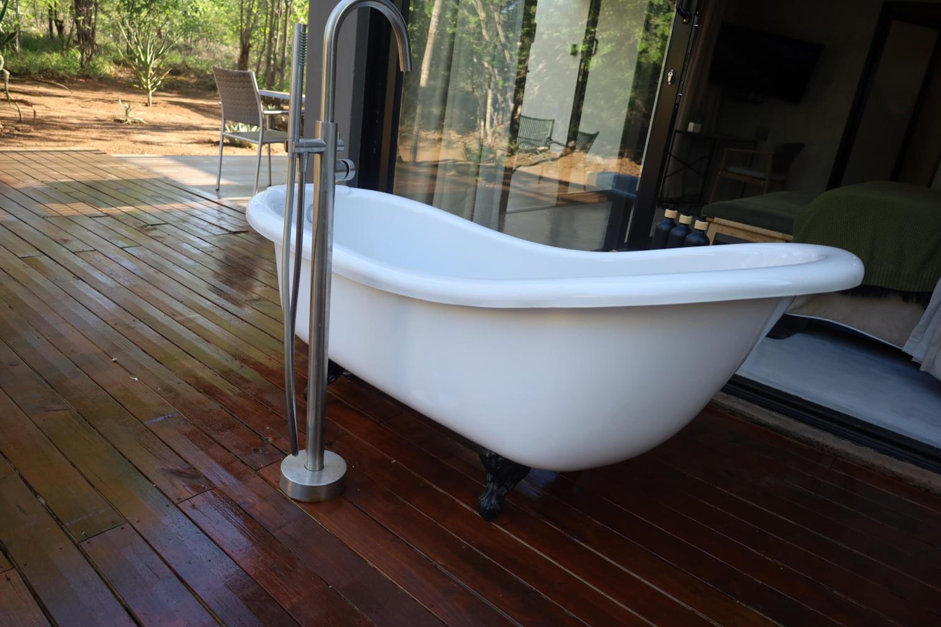 Premium Suite - Photo 3