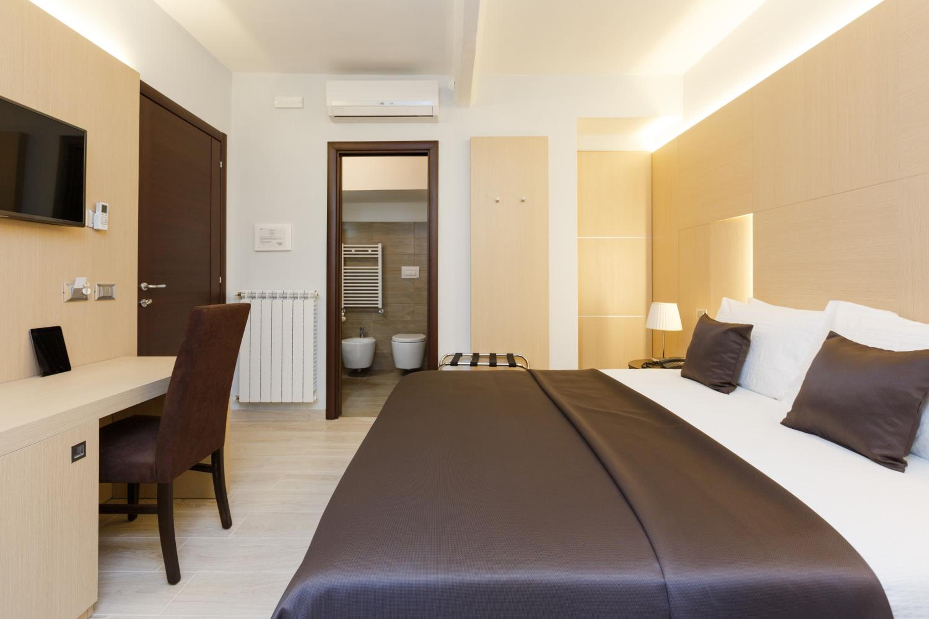 Superior Double Room with Garden View photo 2
