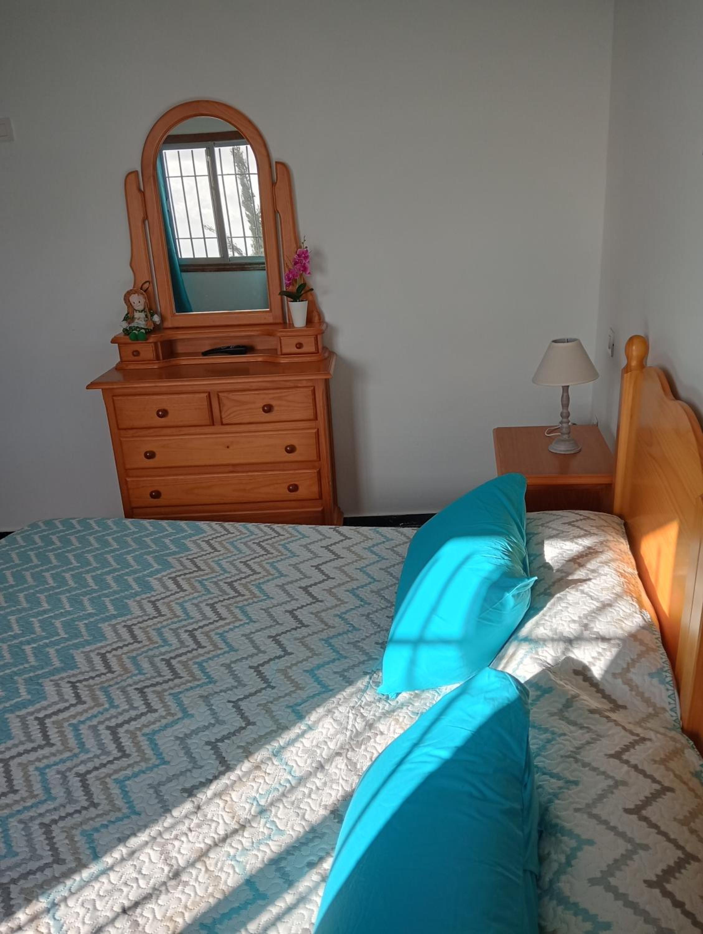 One-Bedroom House - Photo 4