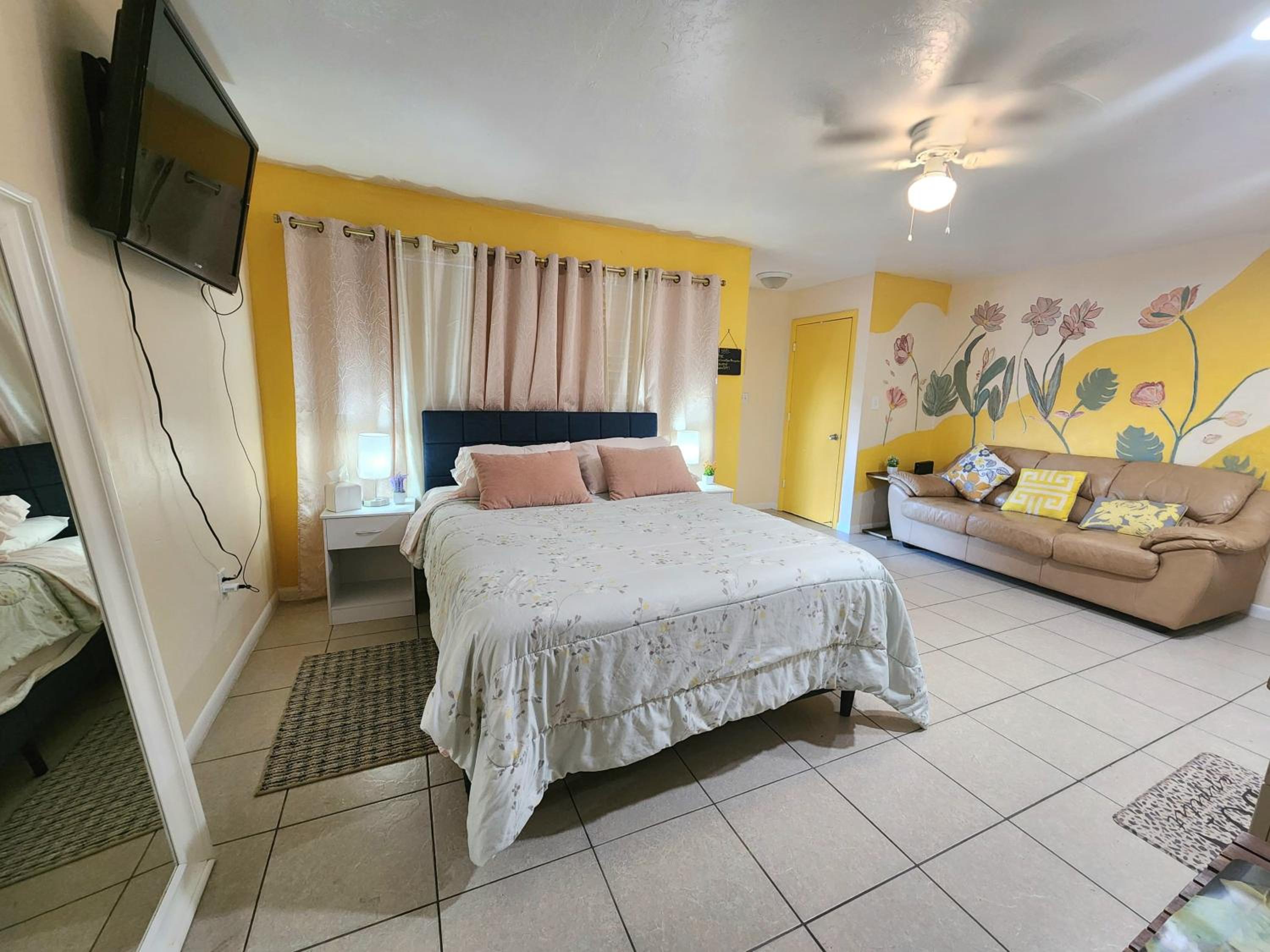 Double Room with Private Bathroom photo 2