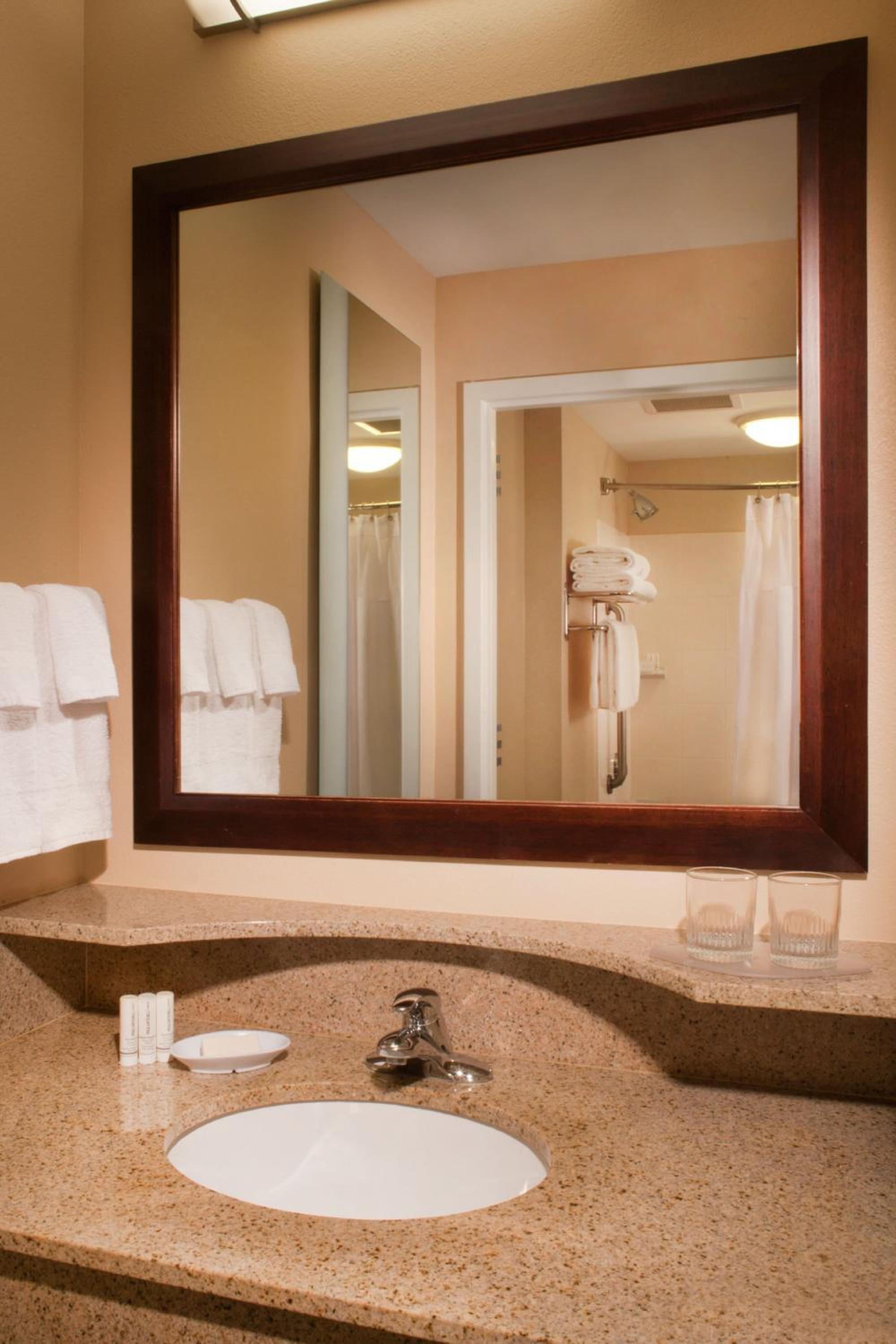 King Suite with Sofa Bed - Hearing Accessible - Photo 12