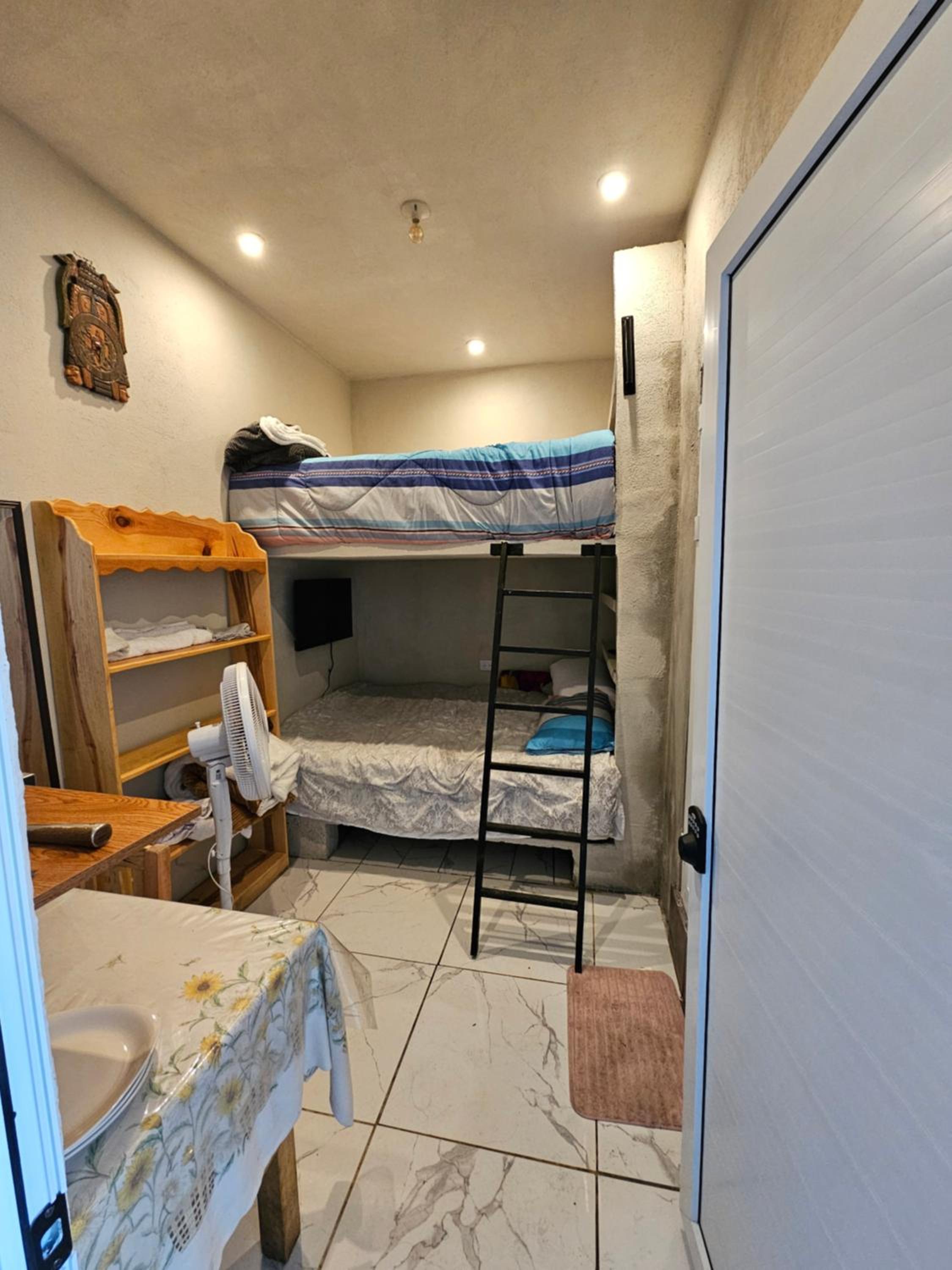 Double Room with Two Double Beds photo 2