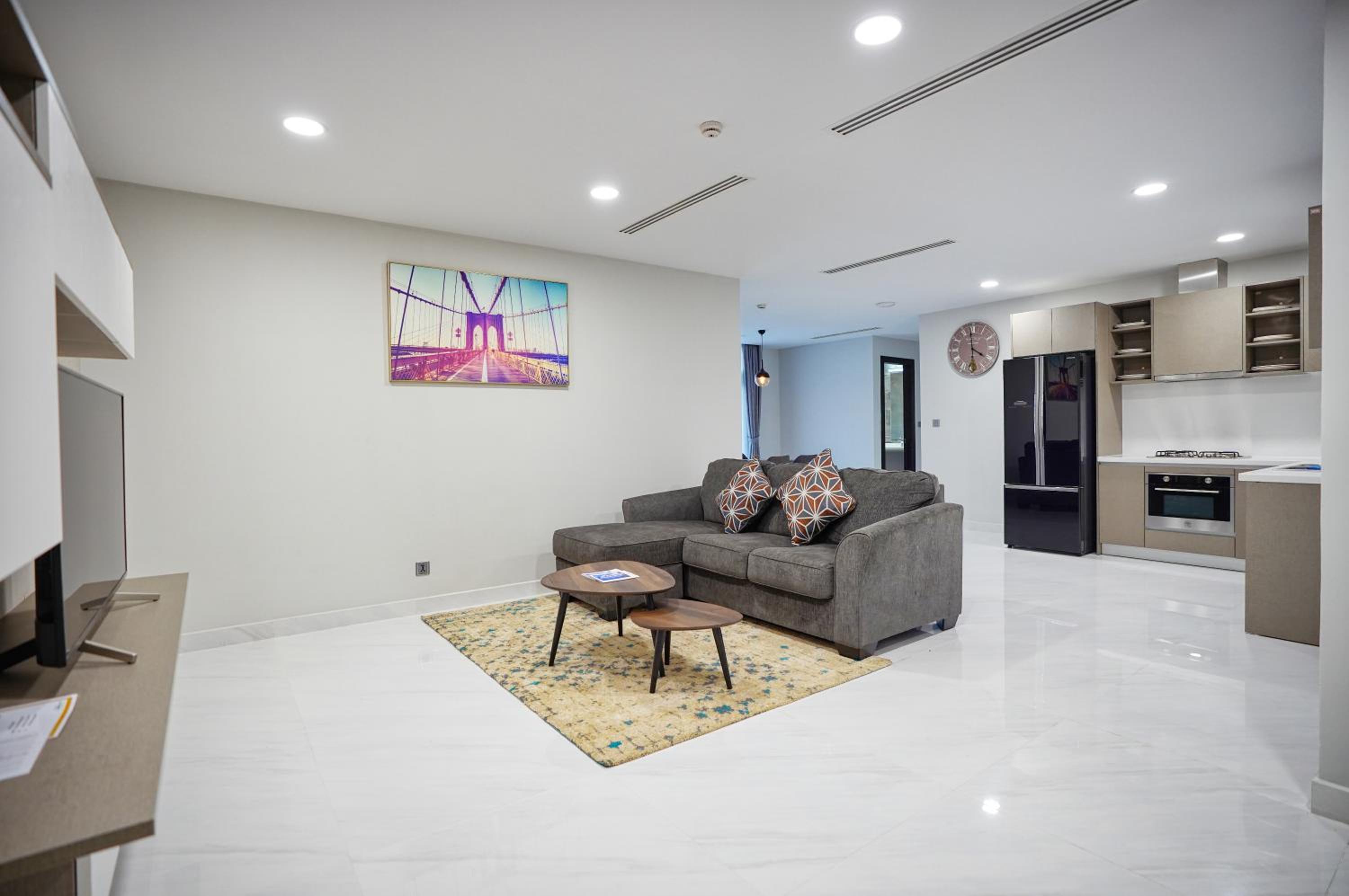 Two-Bedroom Apartment with Balcony photo 2