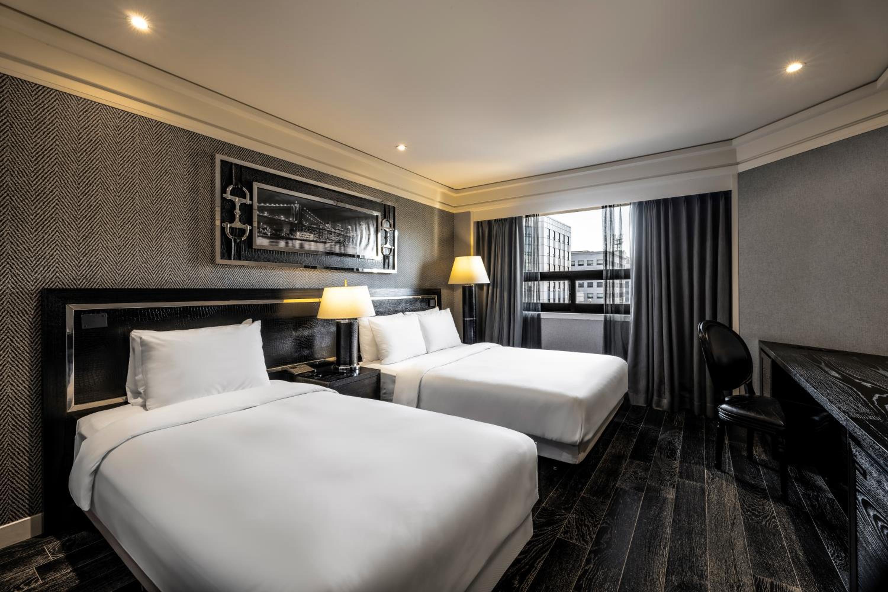 Executive  Family Twin Room Breakfast and Lounge Access Excluded) photo 3