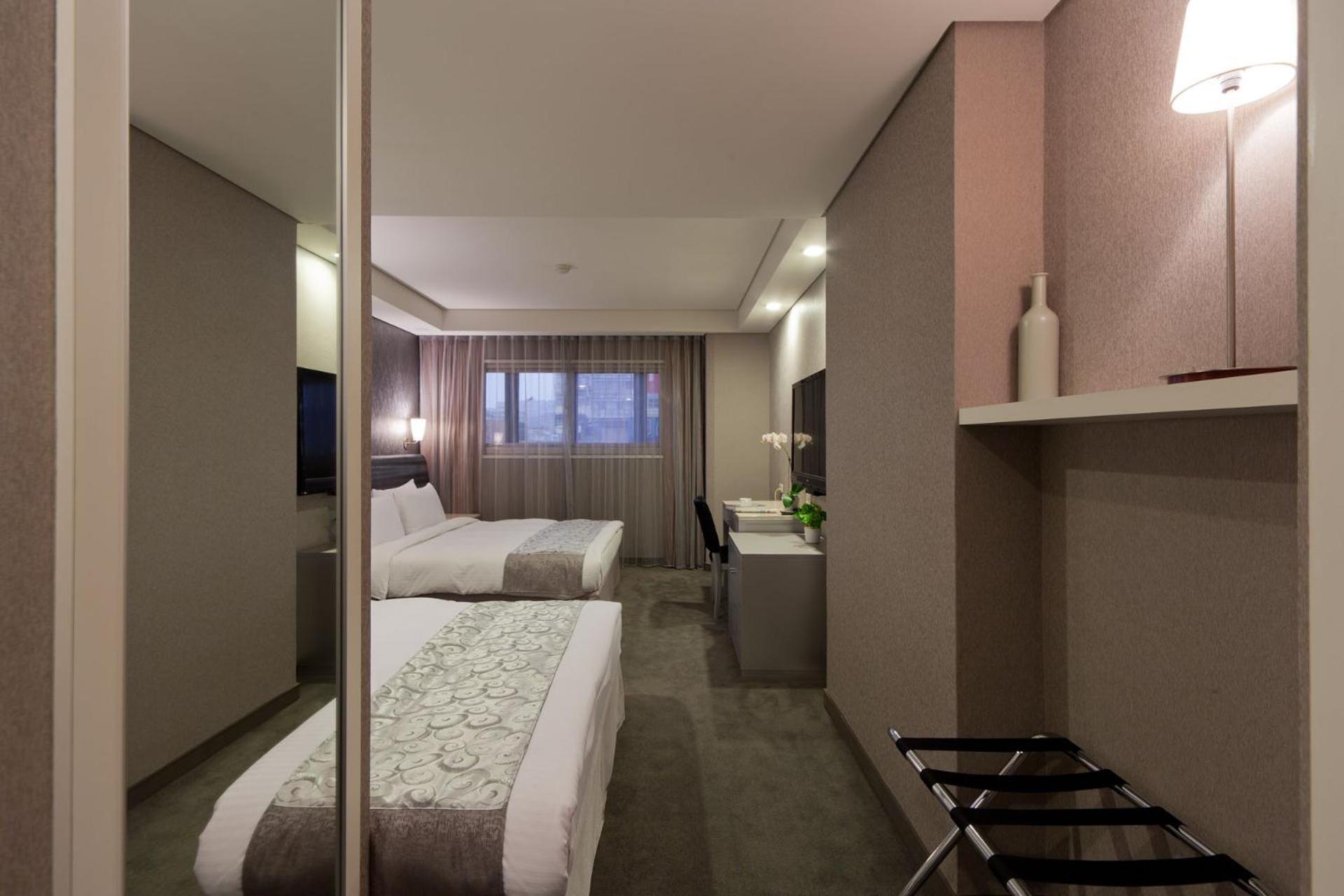 Deluxe Quadruple Room photo 2