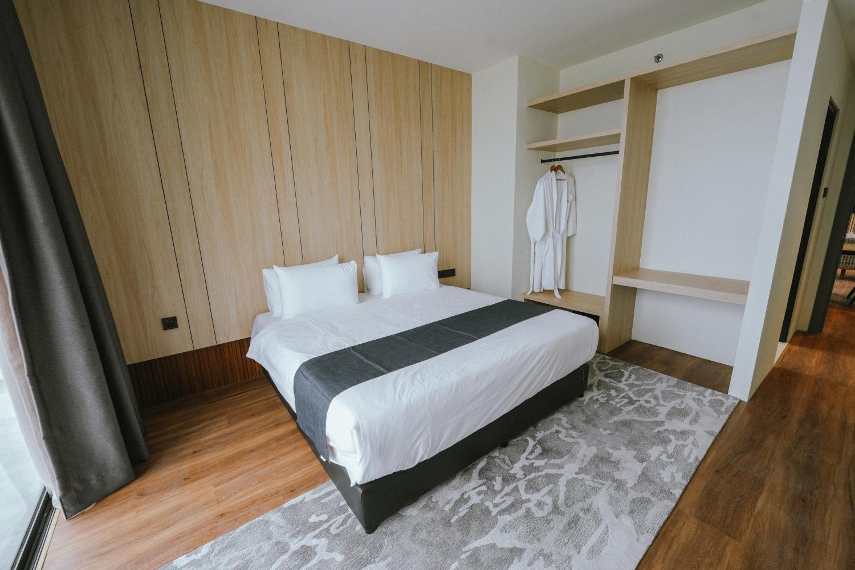 Standard Suite - Photo 5